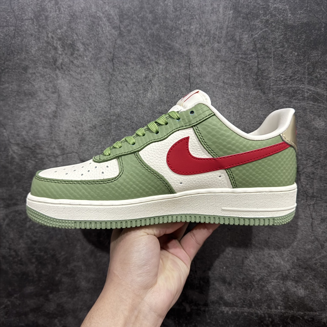 图片[2]-【定制版】海外限量发售Nike Air Force 1 \’07 Low “斯图西联名–青蛇”空军一号 低帮 运动鞋 休闲鞋 折边针车 工艺难度大 原楦头原纸板 原装鞋盒 定制五金配件 内置全掌气垫 原厂鞋底货号：KK1988-028 Size：36 36.5 37.5 38 38.5 39 40 40.5 41 42 42.5 43 44 44.5 45 编码：HXS310320-莆田鞋批发中心