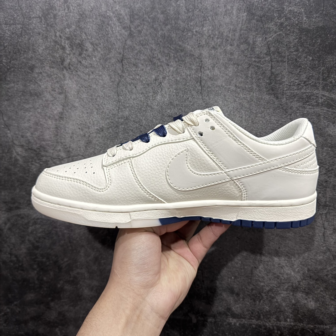 图片[2]-【定制版】Nk SB Dunk Low Supreme联名-白蓝双拼小勾 周年高端定制 低帮休闲板鞋 BB8675-110n#定制鞋盒 大厂纯原品质出货 超高清洁度 皮料切割干净无任何毛边 细节完美  尺码：36 36.5 37.5 38 38.5 39 40 40.5 41 42 42.5 43 44 44.5 45 编码：HXS320340-莆田鞋批发中心