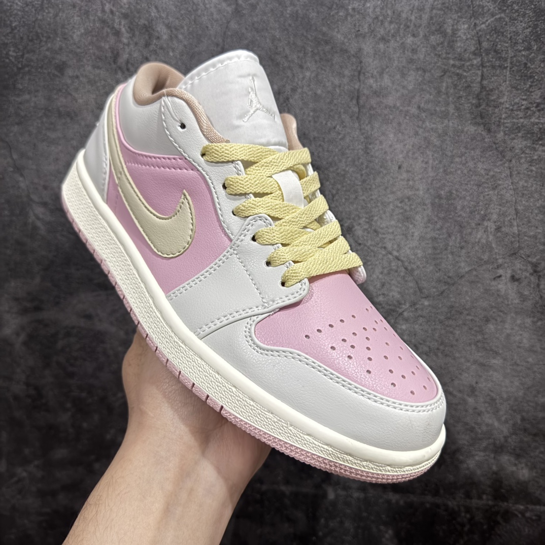 图片[3]-【K版】Air Jordan AJ1 Low 低帮白粉 DC0774-120n全新流水线出品 DT版本唯一平替选择 市场第二梯队最强版 全部原鞋开发 原楦原纸板开发 全鞋电脑针车 原厂内置全掌气垫 原盒内在原标 唯一Zp原版鞋带绑法 免检产品 全新2022版型 全头层皮料 完美零毛边处理 原厂配置全掌气垫 价格定位良心SIZE：36 36.5 37.5 38 38.5 39 40 40.5 41 42 42.5 43 44 44.5 45 46  编码：LJ210250-莆田鞋批发中心