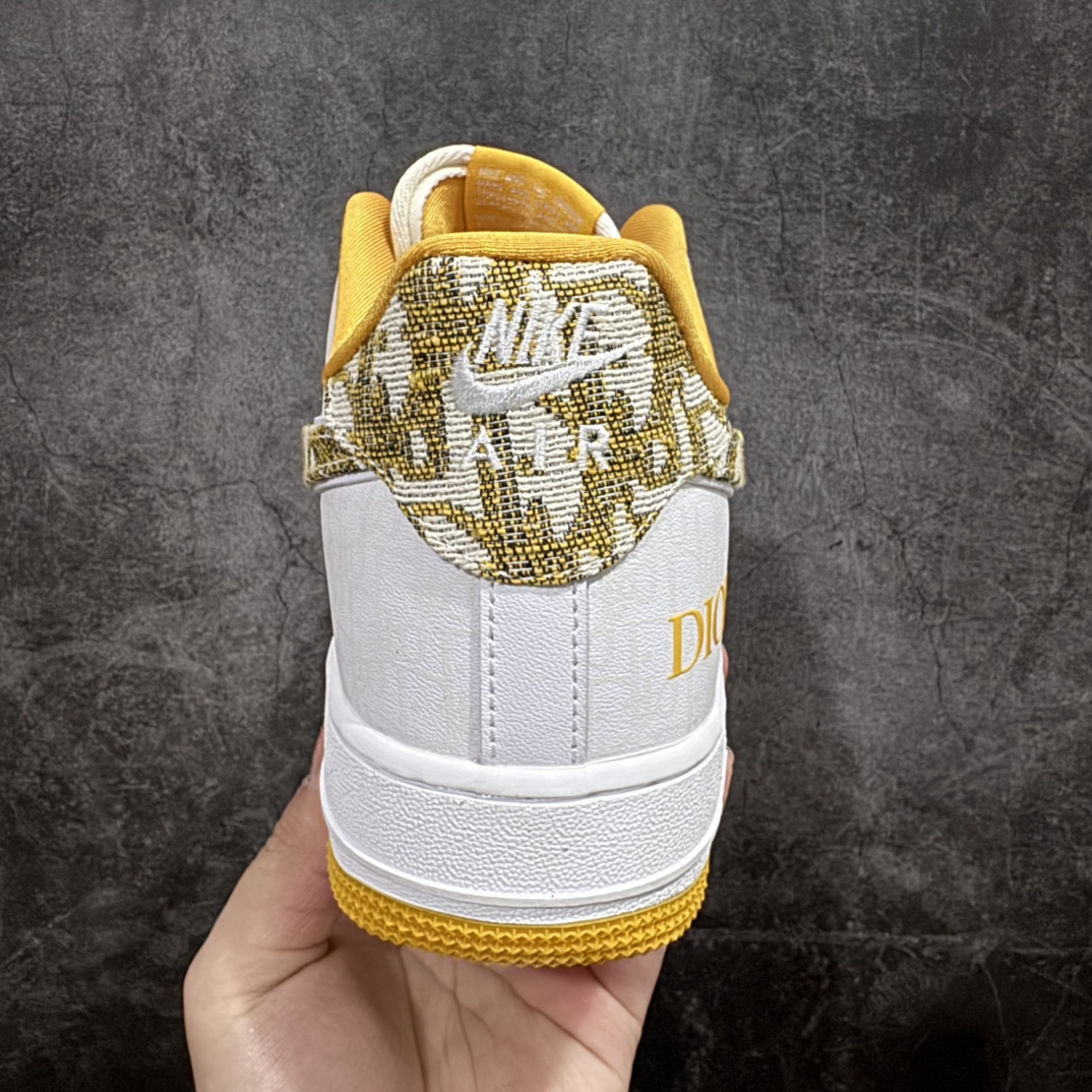 图片[4]-【定制版福利】海外限量发售！公司级NIke Air Force 1 \’07 Low “迪奥联名–黄暗夜行者”空军一号 低帮 运动鞋 休闲鞋 折边针车 工艺难度大 原楦头原纸板 原装鞋盒 定制五金配件 内置全掌气垫 原厂鞋底  发光鞋带搭配发光鞋面  你就是暗夜最闪亮的星 货号：DR6239-838 Size：36 36.5 37.5 38 38.5 39 40 40.5 41 42 42.5 43 44 44.5 45 编码：YB170190-莆田鞋批发中心