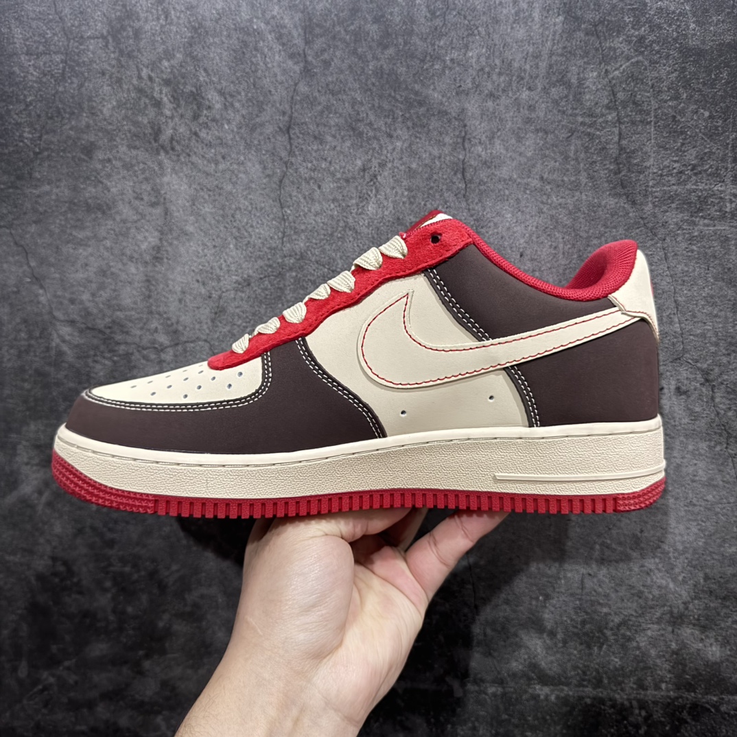 图片[2]-【定制版福利】海外限量发售Nike Air Force 1 \’07 Low “中国年限定–飞龙在天”空军一号 低帮 运动鞋 休闲鞋 折边针车 工艺难度大 原楦头原纸板 原装鞋盒 定制五金配件 内置全掌气垫 原厂鞋底  龙腾于祥云寓意高贵 尊容 幸运与成功 更寓意着吉祥如意 顺心如意 （附图赠送龙年吉祥物挂件一枚） 货号:LN6239-841 Size：36 36.5 37.5 38 38.5 39 40 40.5 41 42 42.5 43 44 44.5 45 编码：YB170190-莆田鞋批发中心