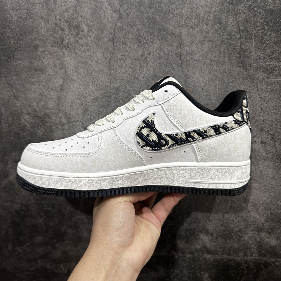 图片[2]-【定制版福利】Air Force 1 \’07 Low 迪奥白黑n原楦头原纸板 打造纯正空军版型n#专注外贸渠道 全掌内置蜂窝气垫 #原盒配件 原厂中底钢印、拉帮完美 官方同步上架 货号：DR6239-837 Size：36 36.5 37.5 38 38.5 39 40 40.5 41 42 42.5 43 44 44.5 45 编码：YB170190-莆田鞋批发中心