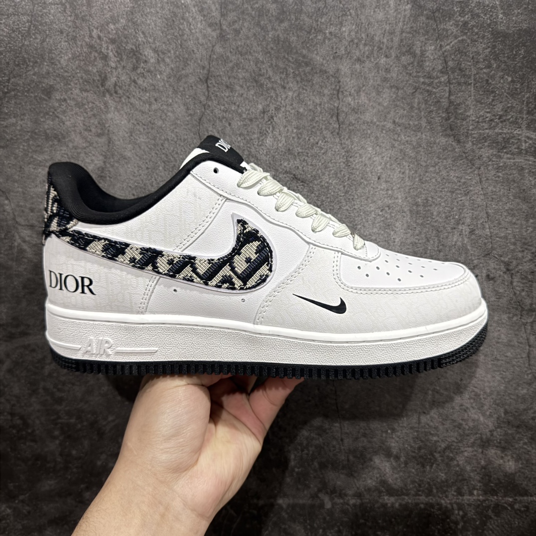 【定制版福利】Air Force 1 \’07 Low 迪奥白黑n原楦头原纸板 打造纯正空军版型n#专注外贸渠道 全掌内置蜂窝气垫 #原盒配件 原厂中底钢印、拉帮完美 官方同步上架 货号：DR6239-837 Size：36 36.5 37.5 38 38.5 39 40 40.5 41 42 42.5 43 44 44.5 45 编码：YB170190-莆田鞋批发中心