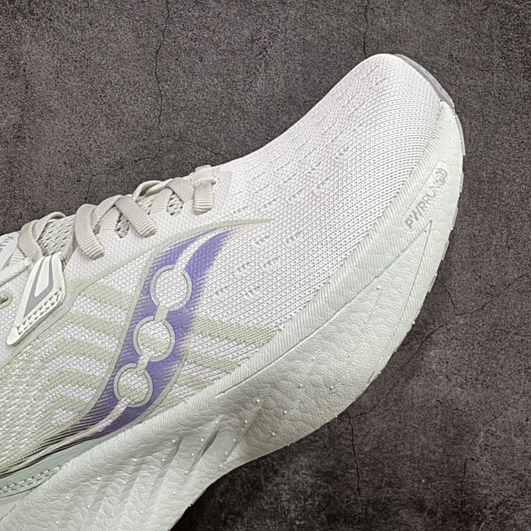 图片[6]-【SG纯原版】Saucony Triumph 22 索康尼胜利22代旗舰级缓震型跑鞋n性能相比前几代再升级：鞋面采用全新升级的工学网设计 贴合脚部更透气 中底部分使用最新的PWRRUN+材质 搭配PWRRUN+鞋垫使中底的大幅加厚 10mm坡差进一步提供缓震、回弹性能 内底则采用了FORMFIT动态适应系统 动态契合脚型 提升包裹性和舒适性 提供更卓越的动态回馈体验 XT-900橡胶大底 可提供良好的抓地力和较强抗磨性能SIZE：36 36.5 37.5 38 38.5 39 40 40.5 41 42 42.5 43 44 44.5 45 编码：T300320-莆田鞋批发中心