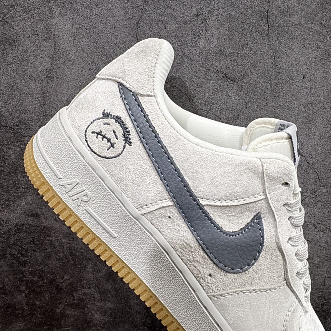 图片[7]-【公司级】Nk Air Force 1\’07 Low 鬼脸联名-浅灰猪八 空军一号低帮休闲板鞋 DF0188-022rn#原楦头原纸板 原装鞋盒 定制五金配件 内置全掌气垫 原厂鞋底 r 尺码：36 36.5 37.5 38 38.5 39 40 40.5 41 42 42.5 43 44 44.5 45  编码：HXS310320-莆田鞋批发中心