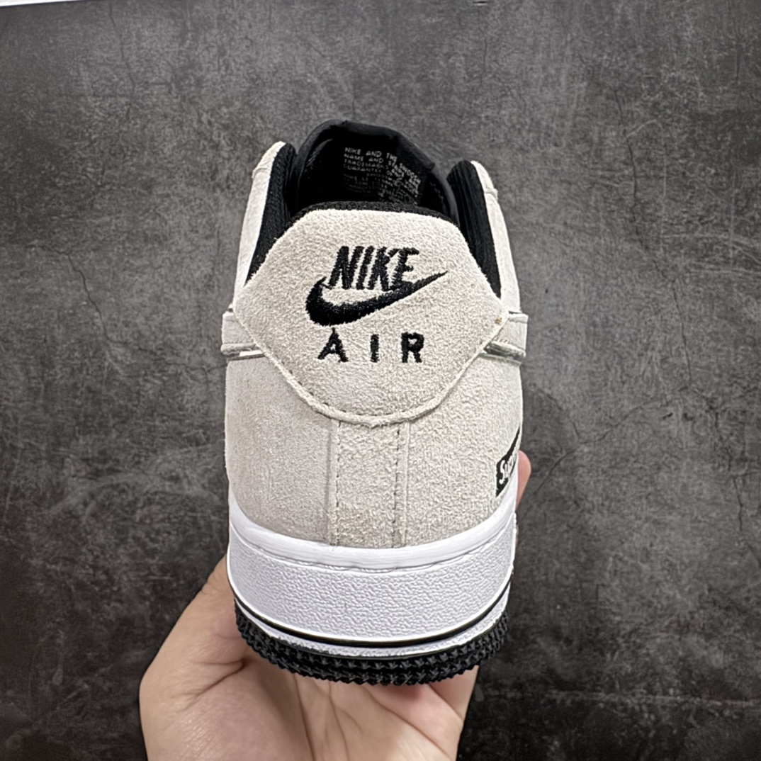 图片[4]-【福利特价】Nike Air Force 1 Low 07 x Supreme 米黑满天星n性价比天花板 极力推荐👏n原楦头原纸板 打造纯正低帮空军版型 专注外贸渠道 全掌内置蜂窝气垫原盒配件 原厂中底钢印、拉帮完美官方货号：CT2302 229 Size：36 36.5 37.5 38 38.5 39 40 40.5 41 42 42.5 43 44 44.5 45 编码：CC180190-莆田鞋批发中心