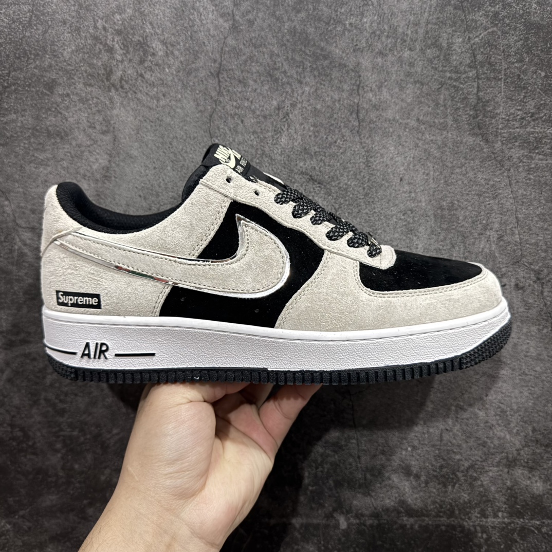 【福利特价】Nike Air Force 1 Low 07 x Supreme 米黑满天星n性价比天花板 极力推荐👏n原楦头原纸板 打造纯正低帮空军版型 专注外贸渠道 全掌内置蜂窝气垫原盒配件 原厂中底钢印、拉帮完美官方货号：CT2302 229 Size：36 36.5 37.5 38 38.5 39 40 40.5 41 42 42.5 43 44 44.5 45 编码：CC180190-莆田鞋批发中心