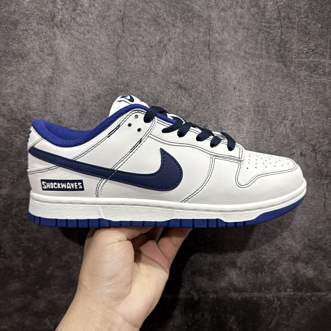 【YC定制版】Nk Dunk Low 高街简约线条蓝熊猫 复古低帮休闲板鞋 DD1503-119rn#配色灵感来源以简约高街为主题，蓝色线条增加了鞋子的层次感，蓝白配色的鞋面，简约又百搭。r 尺码：36 36.5 37.5 38 38.5 39 40 40.5 41 42 42.5 43 44 44.5 45  编码：HXS280300-莆田鞋批发中心