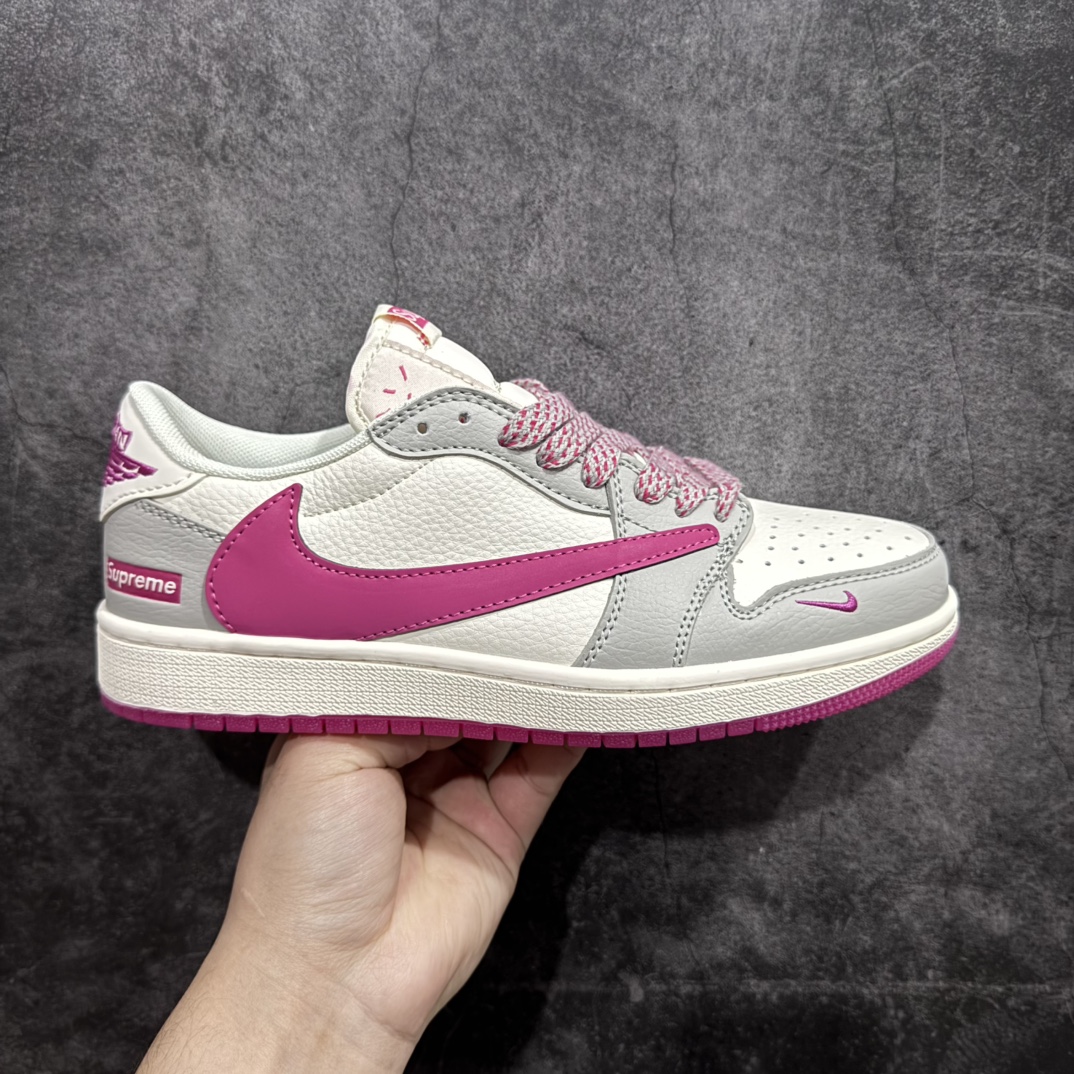 【定制版】Travis Scott x Nike Air Jordan 1 Low x SupremenAir Jordan 1 Low 反转3M满天星倒钩全鞋采用原装头层皮，用料扎实 精雕细琢n鞋型极致还原 飞翼3D打印改良 深度立体四线中底拉帮皮料选材 钢印 背胶一应俱全 全新批次 原装原模大底全鞋原厂定制皮料，手感细腻正确折边工艺 完美细节诠释 货号：QY0268 226 Size：36 36.5 37.5 38 38.5 39 40 40.5 41 42 42.5 43 44 44.5 45 编码：CC320340-莆田鞋批发中心