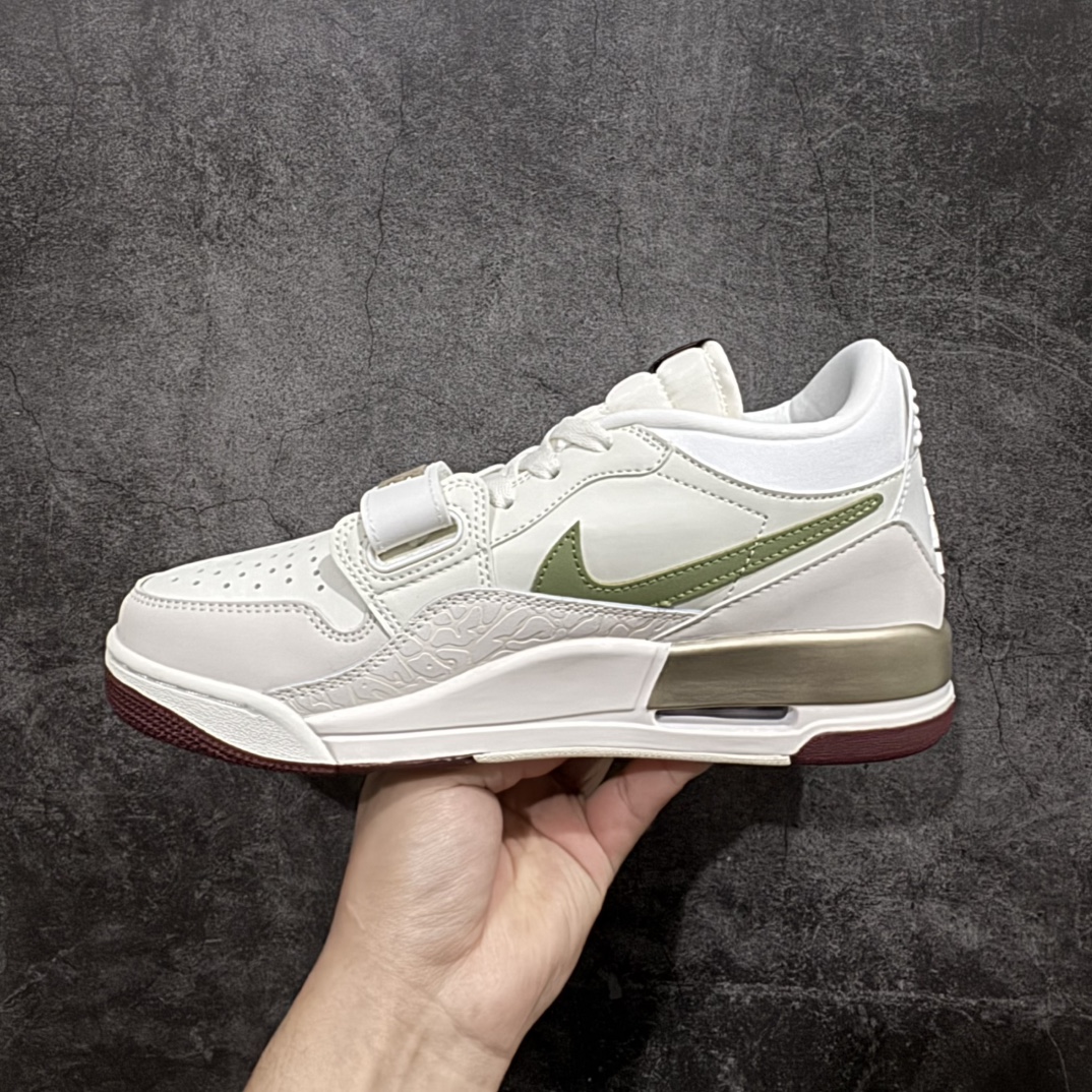 图片[2]-【PP纯原福利】Air Jordan Legacy 312 Low原厂私磨 原厂纸板 原厂盒装 完美走线 进口头层皮 致力打造精致。n乔丹篮球鞋系列 号称 “最强三合一” 的 Jordan Legacy 312，自然有着杂交结合的设计，它的名字就展现出它所包含的鞋款元素，312 分别对应了 Air Jordan 3、Air Jordan 1 和 Air Trainer 2，将这三双经典又有不俗人气的鞋款融合，“最强三合一” 的名称由此得来！ 货号：HF0745-131 编码：GQ190200-莆田鞋批发中心