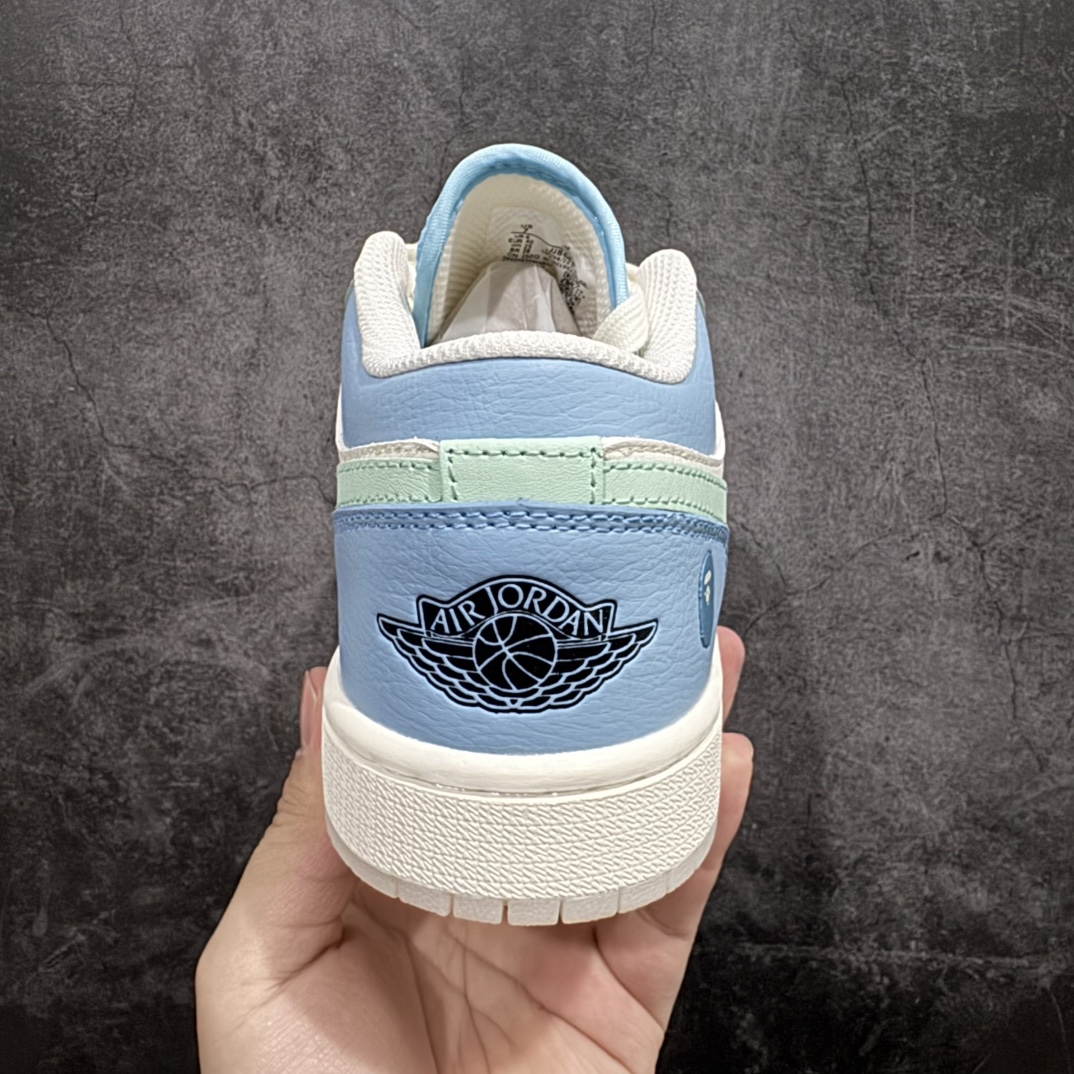 图片[4]-【定制版】Air Jordan 1 Low AJ1 乔一联名 高端定制 低帮复古休闲板鞋货号：JJ8688-006n定制鞋盒 大厂纯原品质出货 超高清洁度 皮料切割干净无任何毛边 细节完美  尺码：36 36.5 37.5 38 38.5 39 40 40.5 41 42 42.5 43 44 44.5 45 编码：HXS260280-莆田鞋批发中心