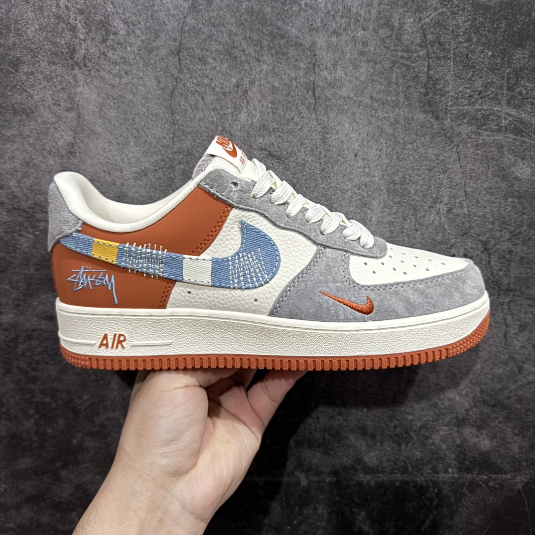 【定制版】Nk Air Force 1\’07 Low 斯图西联名-灰棕飞线 空军一号低帮休闲板鞋 KK1988-025rn#原楦头原纸板 原装鞋盒 定制五金配件 内置全掌气垫 原厂鞋底 r 尺码：36 36.5 37 38 38.5 39 40 40.5 41 42 42.5 43 44 44.5 45  编码：HXS310320-莆田鞋批发中心