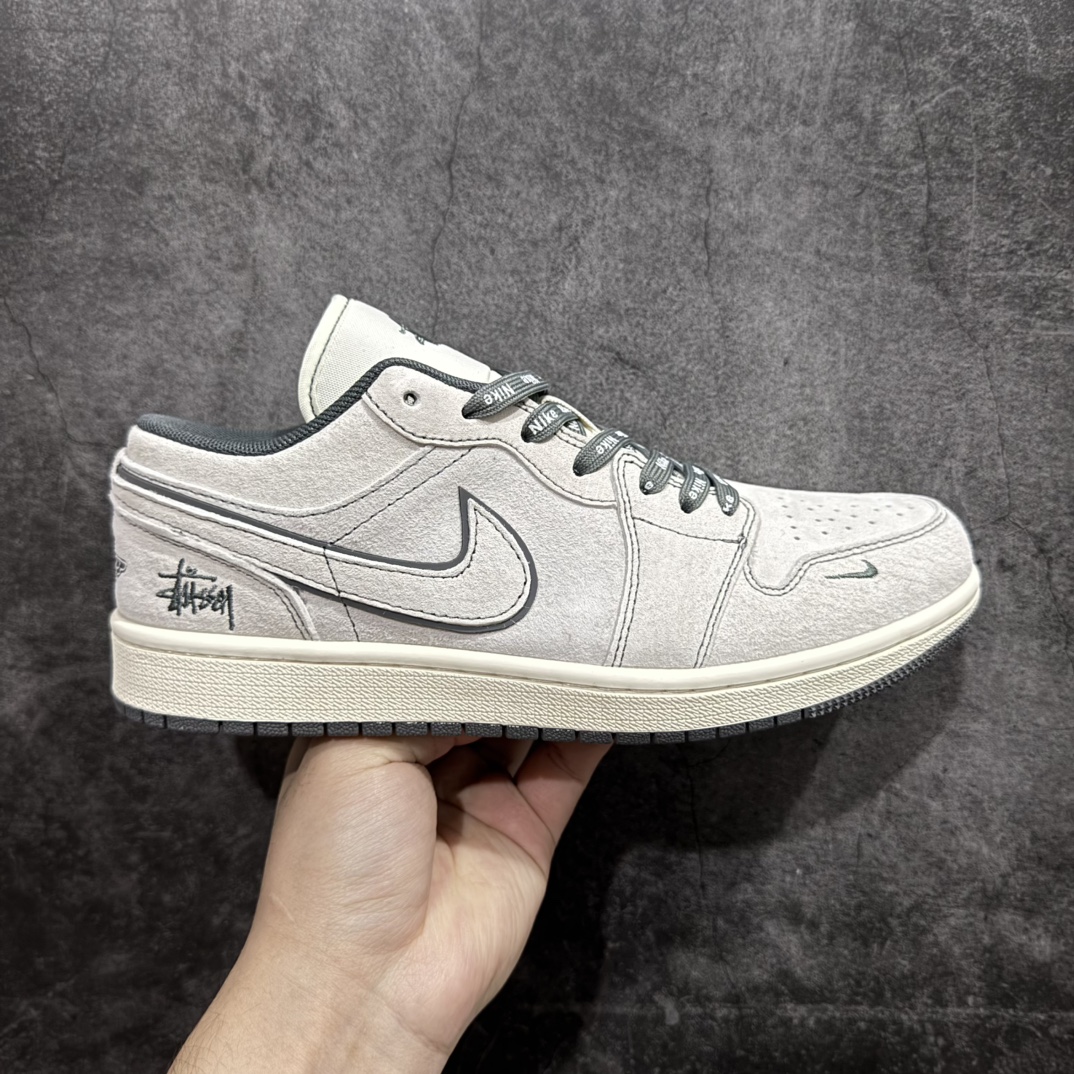 【定制版】Air Jordan 1 Low AJ1 乔1 斯图西联名-全猪八灰线条 高端定制 低帮复古篮球鞋 DM9188-005rn定制鞋盒 大厂纯原品质出货 超高清洁度 皮料切割干净无任何毛边 细节完美 r 尺码：36 36.5 37.5 38 38.5 39 40 40.5 41 42 42.5 43 44 44.5 45  编码：HXS340360-莆田鞋批发中心