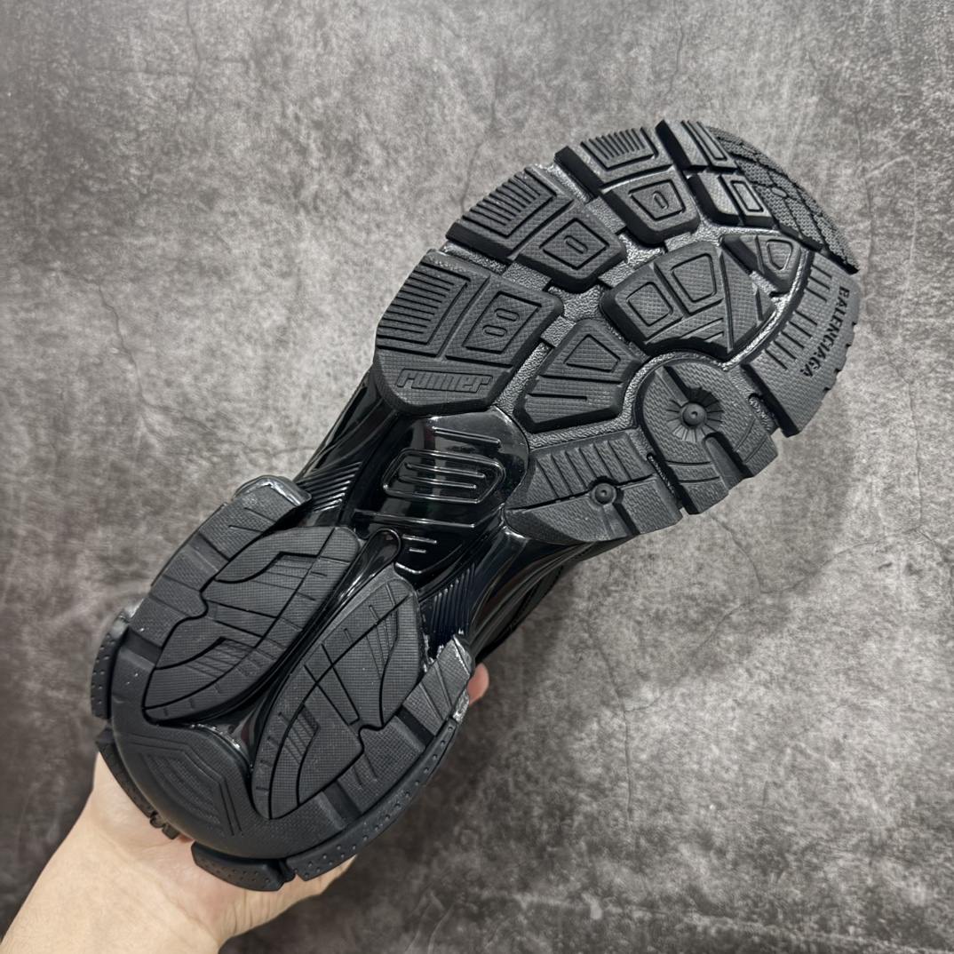 图片[9]-【纯原OK版本】Balenciaga Runner 巴黎世家7.5代 破坏风 手工做旧款复古老爹鞋 黑色皮面n全新外贸版本 核心配合工厂优势供应该款是通过溢胶 做旧 缝线等细节 展示了设计师 Demna的运动鞋风格 传递复古感 后侧板 翘起的鞋头 展示了 Demna 在结构上的未来构想  尺码：35 36 37 38 39 40 41 42 43 44 45 46 编码：DF500520-莆田鞋批发中心