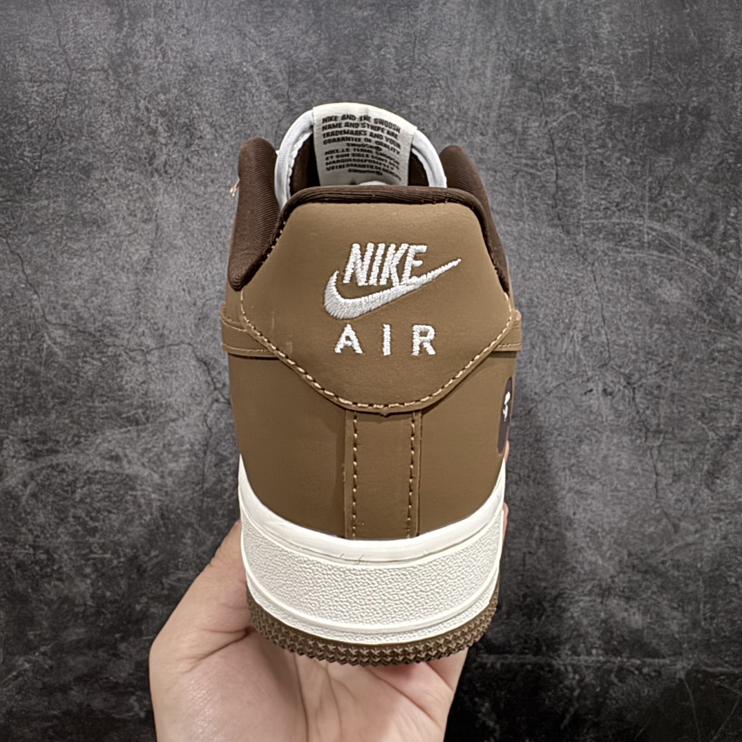 图片[4]-【公司级】海外限量发售！公司级NIke Air Force 1 \’07 Low “Bape联名–棕暴力熊”空军一号 低帮 运动鞋 休闲鞋 折边针车 工艺难度大 原楦头原纸板 原装鞋盒 定制五金配件 内置全掌气垫 原厂鞋底货号：DF0188-013 Size：36 36.5 37.5 38 38.5 39 40 40.5 41 42 42.5 43 44 44.5 45 编码：HXS310320-莆田鞋批发中心