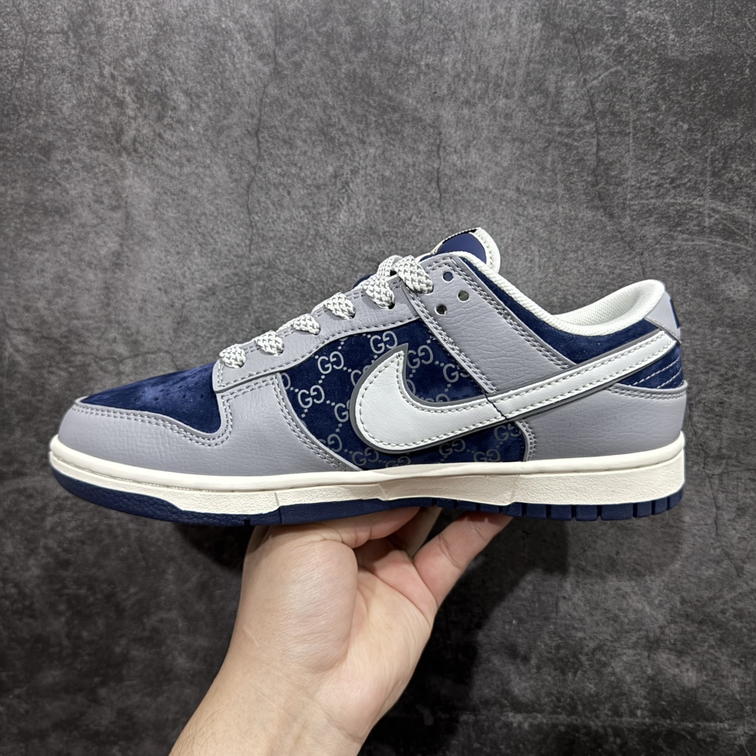 图片[2]-【定制版】Nike SB Dunk Low x GUCCI 灰蓝白满天星n纯原大厂出品 极力推荐n原装头层材料 独家版型蒸餾加工n帶來的是更好的视觉和脚感体验n大厂纯原品质出货 清洁度 电绣工艺皮料切割干净无任何毛边 细节完美 官方货号：FC1688 195 尺码：36 36.5 37.5 38 38.5 39 40 40.5 41 42 42.5 43 44 44.5 45  编码：HXS320340-莆田鞋批发中心