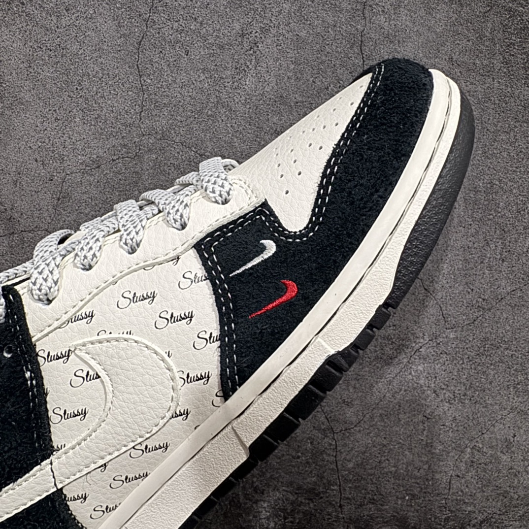 图片[6]-【定制版】Nike SB Dunk Low x Stussy 米黑双小钩满天星n纯原大厂出品 极力推荐n原装头层材料 独家版型蒸餾加工n帶來的是更好的视觉和脚感体验n大厂纯原品质出货 清洁度 电绣工艺皮料切割干净无任何毛边 细节完美 官方货号：XY1688 017 尺码：36 36.5 37.5 38 38.5 39 40 40.5 41 42 42.5 43 44 44.5 45  编码：HXS320340-莆田鞋批发中心