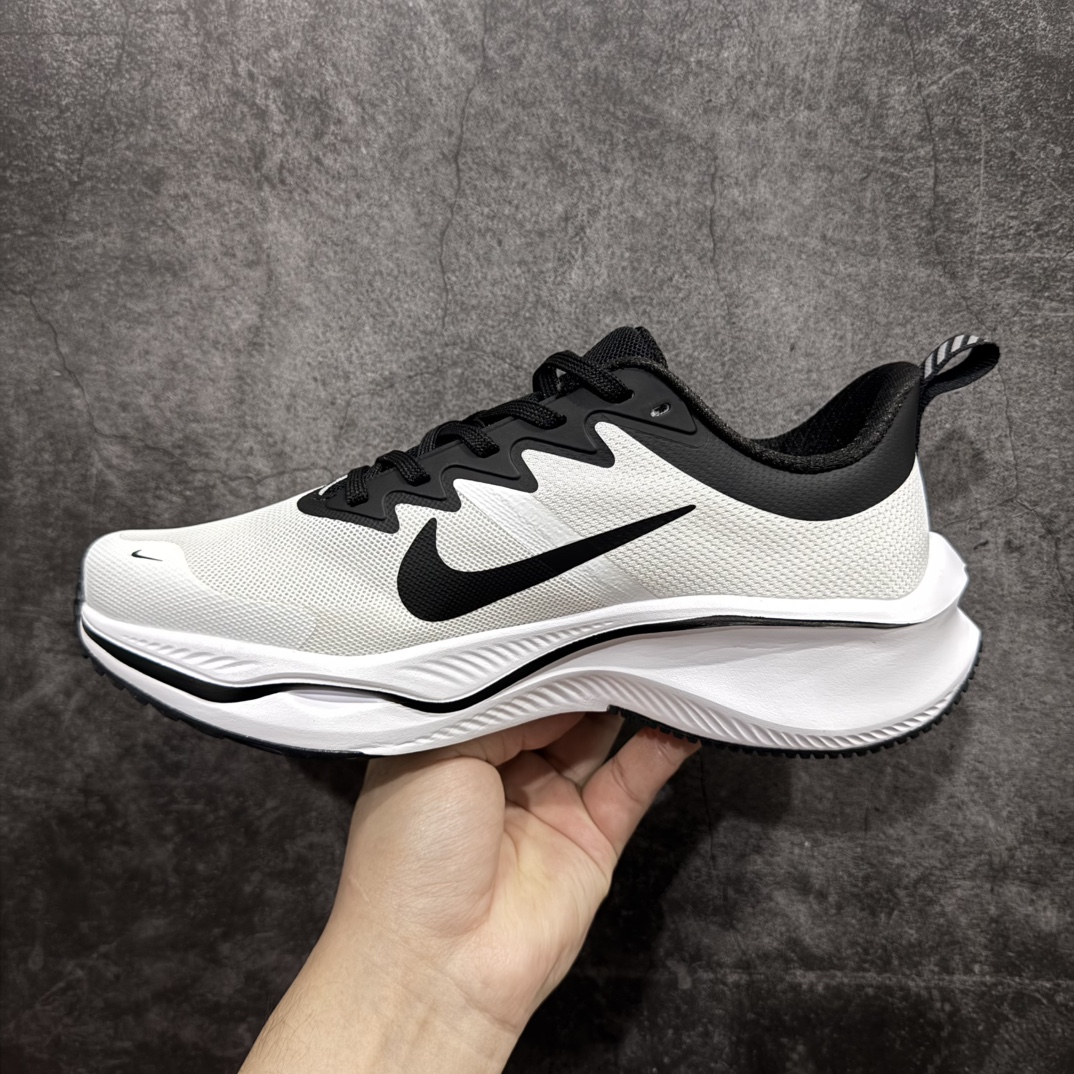 图片[2]-【公司级】NIKE ZOOM PLUS 全新跑鞋n采用密度更高的材料n而且去除了前一代中操作的支撑 撑条设计n兼顾迅疾外观和稳固脚感n后跟覆面和中足动态支撑巧妙融合n缔造稳定顺畅的迈步体验 官方货号：CK4318 008 尺码：36 37 38 39 40 41 42 43 44 45 编码：CC260280-莆田鞋批发中心