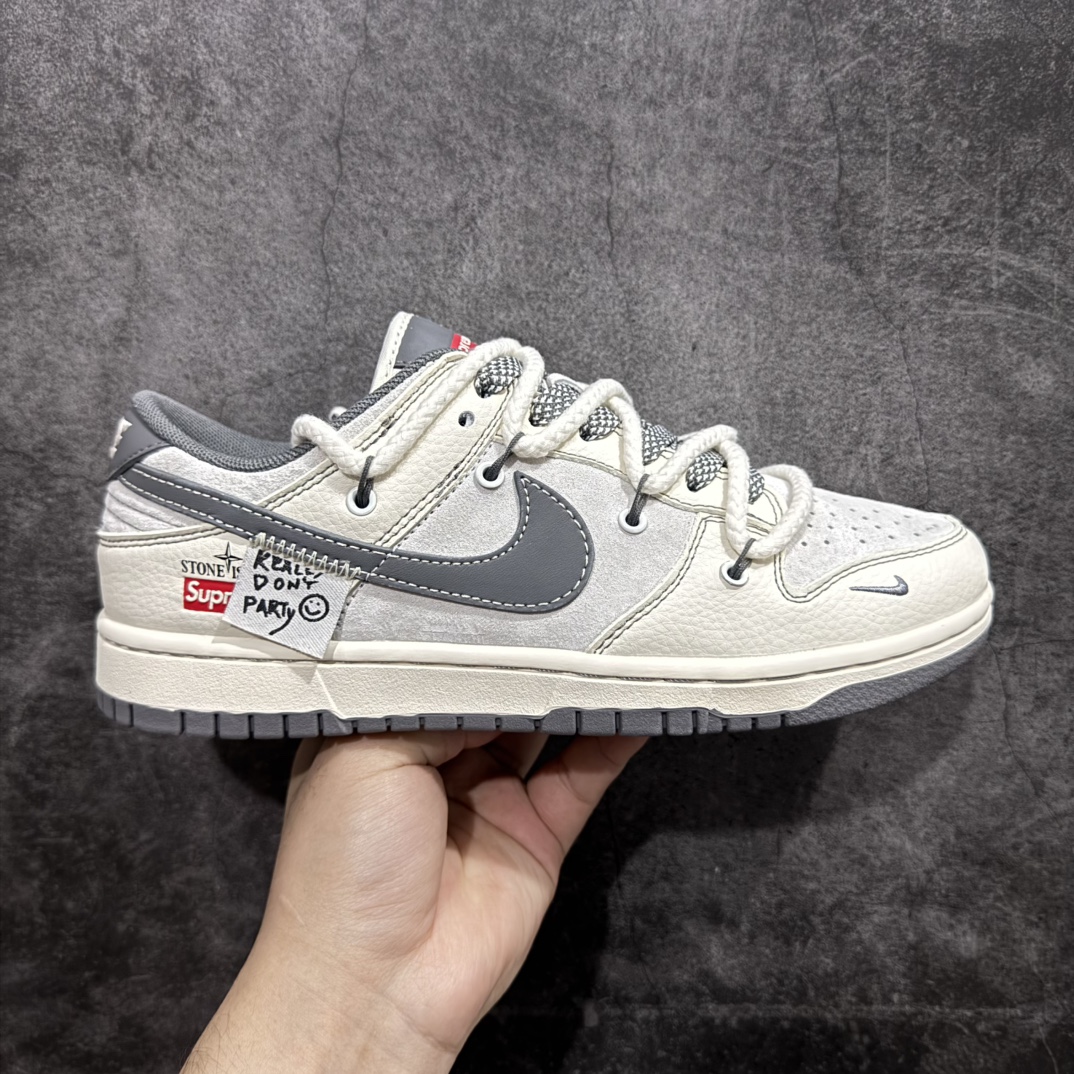 【定制版】Nk SB Dunk Low Supreme x 石头岛三方联名-绑带贴布灰勾 周年高端定制 低帮休闲板鞋rn#定制鞋盒 大厂纯原品质出货 超高清洁度 皮料切割干净无任何毛边 细节完美货号： YX5066-203r 尺码：36 36.5 37.5 38 38.5 39 40 40.5 41 42 42.5 43 44 44.5 45  编码：HXS340360-莆田鞋批发中心