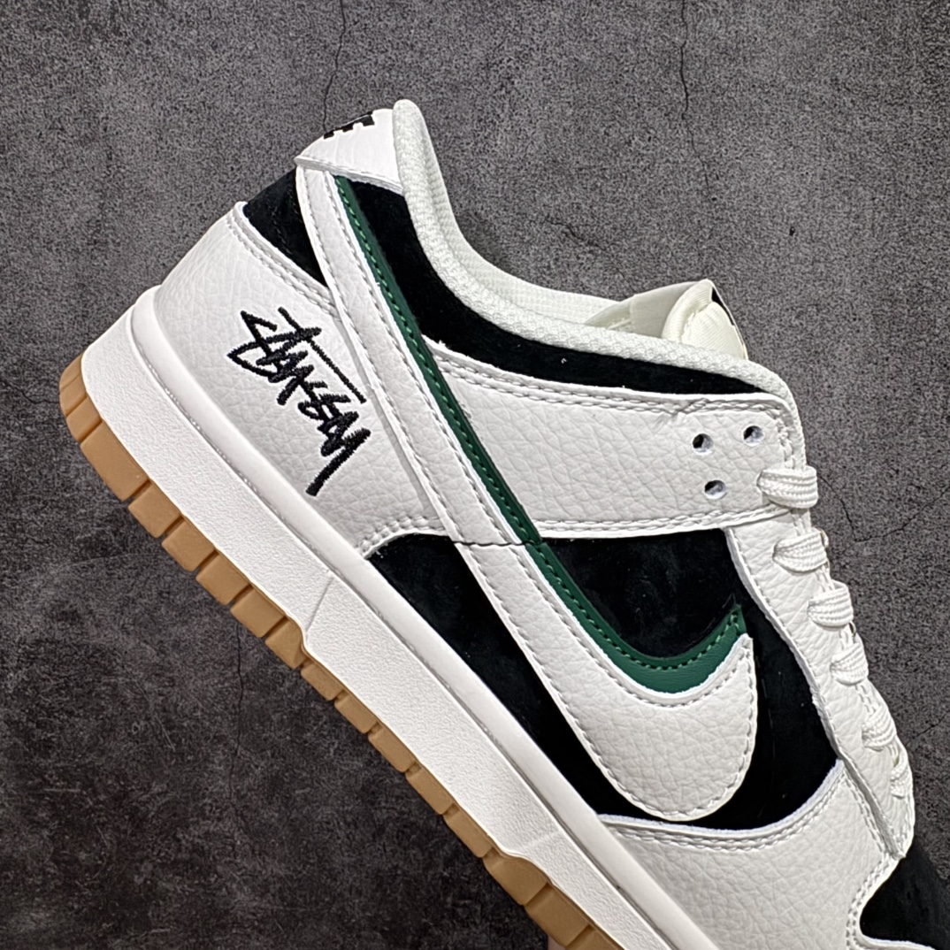 图片[7]-【定制版】Nk SB Dunk Low 斯图西联名-重影白勾 周年高端定制 低帮休闲板鞋nrn#定制鞋盒 大厂纯原品质出货 超高清洁度 皮料切割干净无任何毛边 细节完美货号：SF1029-406r 尺码：36 36.5 37.5 38 38.5 39 40 40.5 41 42 42.5 43 44 44.5 45  编码：HXS320340-莆田鞋批发中心