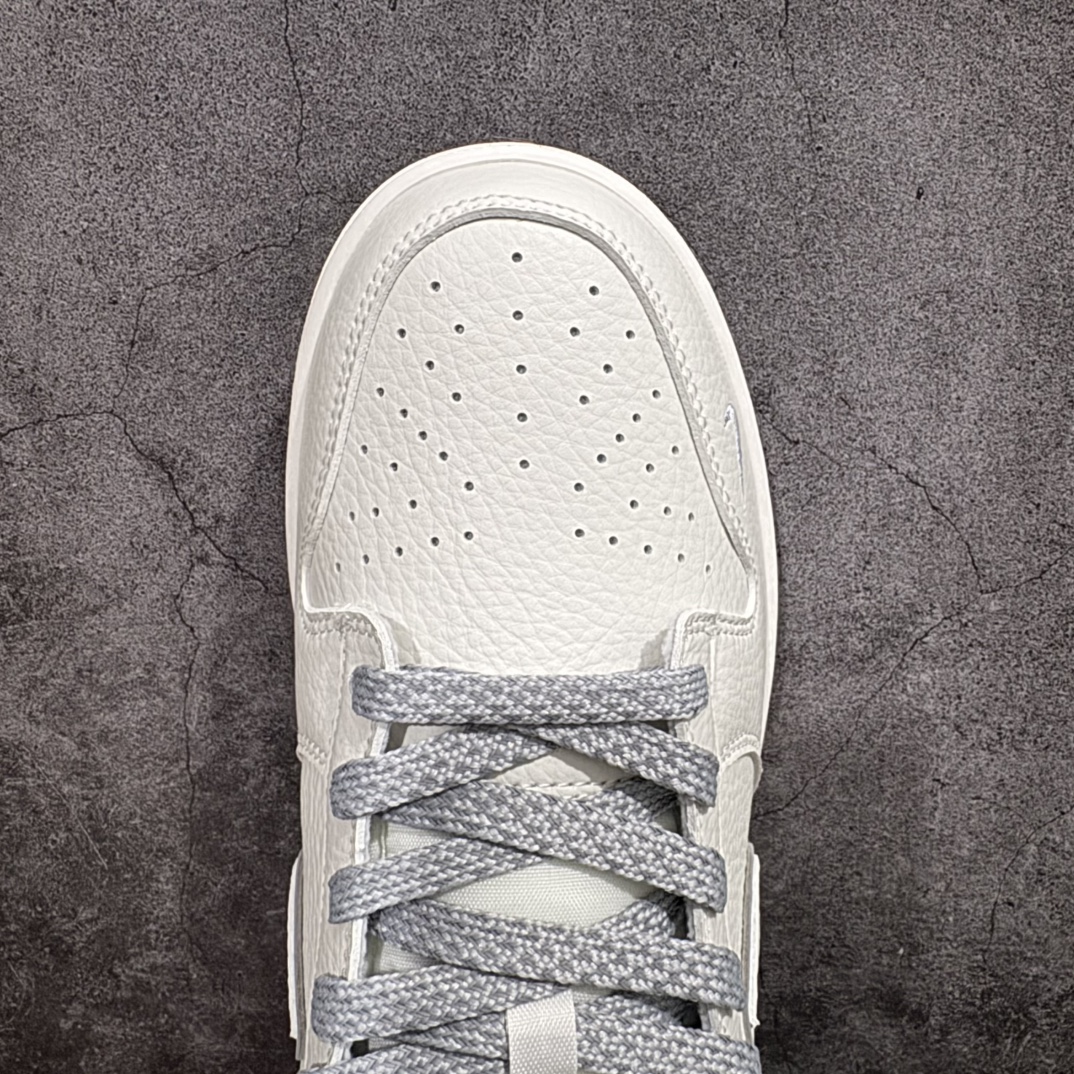 图片[5]-【定制版】Reigning Champ x Nk SB Dunk Low 联名三勾 米灰配色 低帮休闲运动滑板板鞋 RC3085-892rn#3M反光 大厂纯原品质出货 纯正版型 定制鞋盒 皮料切割干净无任何毛边 细节完美 超高清洁度r 尺码：36 36.5 37.5 38 38.5 39 40 40.5 41 42 42.5 43 44 44.5 45编码：HXS320340-莆田鞋批发中心