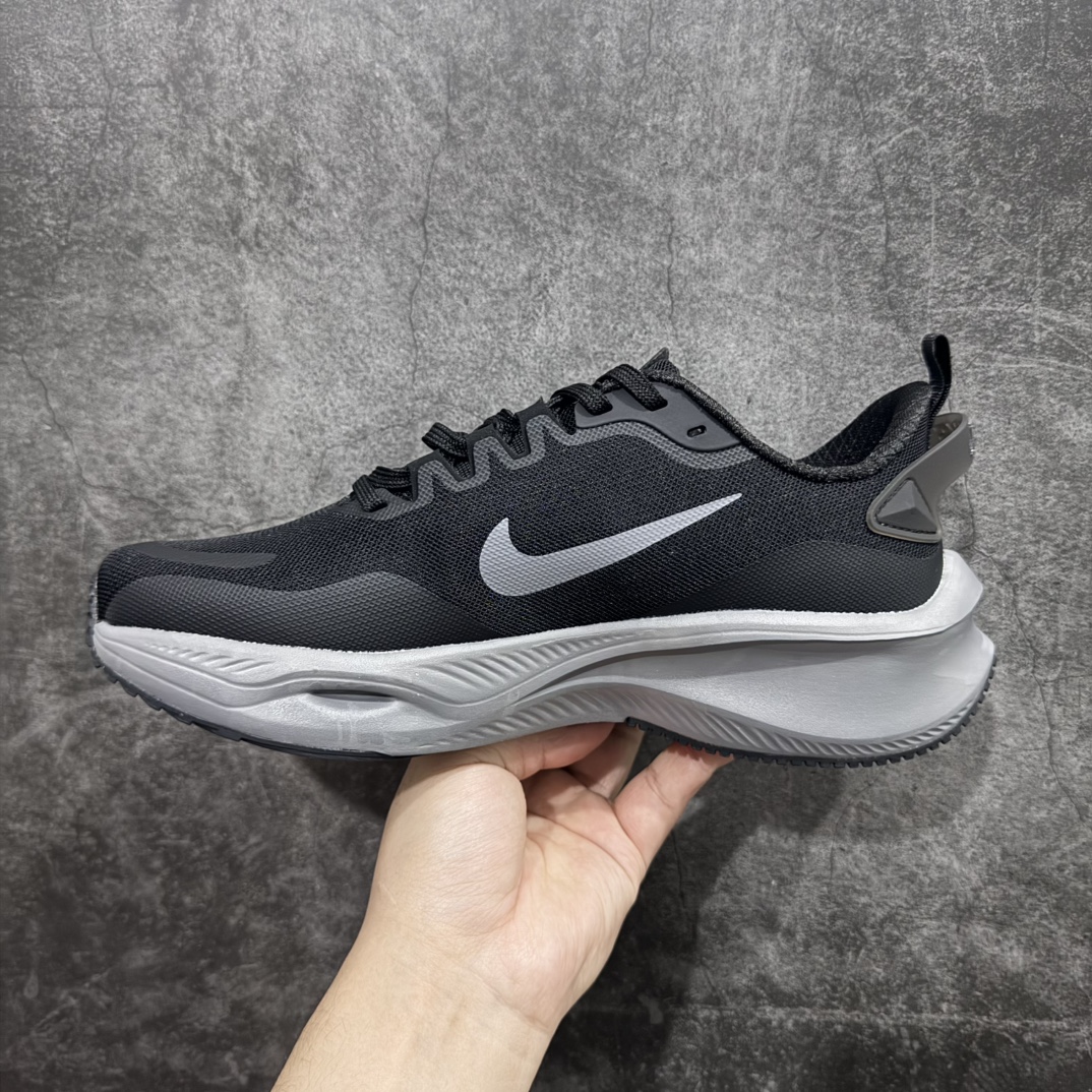 图片[2]-【公司级】NIKE ZOOM PLUS 全新跑鞋n采用密度更高的材料n而且去除了前一代中操作的支撑 撑条设计n兼顾迅疾外观和稳固脚感n后跟覆面和中足动态支撑巧妙融合n缔造稳定顺畅的迈步体验 官方货号：CK4318 118 尺码：40 41 42 43 44 45 编码：CC260280-莆田鞋批发中心