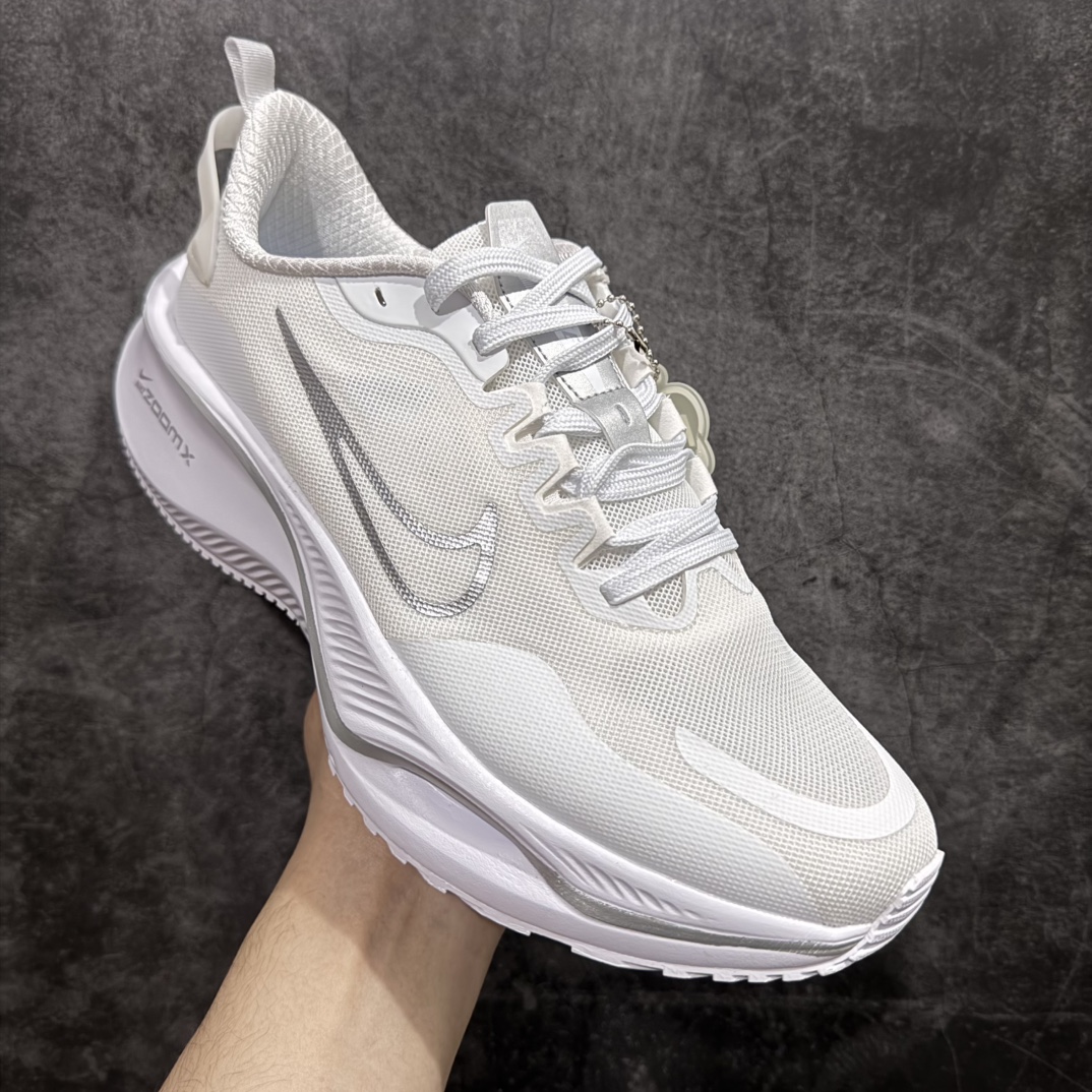 图片[3]-【公司级】NIKE ZOOM PLUS 全新跑鞋n采用密度更高的材料n而且去除了前一代中操作的支撑 撑条设计n兼顾迅疾外观和稳固脚感n后跟覆面和中足动态支撑巧妙融合n缔造稳定顺畅的迈步体验 官方货号：CK4318 118 尺码：36-44无半码 编码：CC260280-莆田鞋批发中心