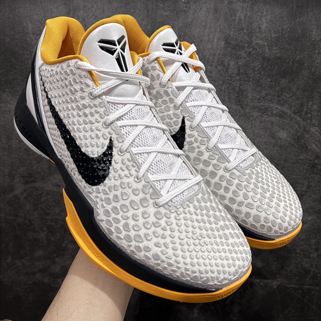 【GX/美版绿x】NK Zoom KOBE 6 Protro 科比六代黑黄季后赛CW2190-100n完美复刻公司货 前掌超大Zoom Turbo气垫后掌EVA缓震 真正的原汁原味 还原ZP脚感全身鞋材卡料色独家定制 唯一正确喷漆工艺Swoosh 正确凹凸蛇鳞工艺 正确鞋面渐变效果 内全置真动飞态线 独立原厂模具 最大尺码达到48.5码 首批不拼图大几率过验 亲测已过 支持各种高强度实战  尺码：40 40.5 41 42 42.5 43 44 44.5 45 45.5 46 47.5 48.5 49.6 50.5 编码：T1500520-莆田鞋批发中心