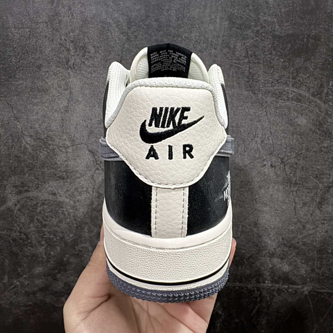 图片[4]-【公司级】Nike Air Force 1 Low 07 x The North Face 米灰黑满天星n原楦头原纸板 打造纯正低帮空军版型 专注外贸渠道 全掌内置蜂窝气垫原盒配件 原厂中底钢印、拉帮完美官方货号：DM6688 004 Size：36 36.5 37.5 38 38.5 39 40 40.5 41 42 42.5 43 44 44.5 45 编码：HXS310320-莆田鞋批发中心