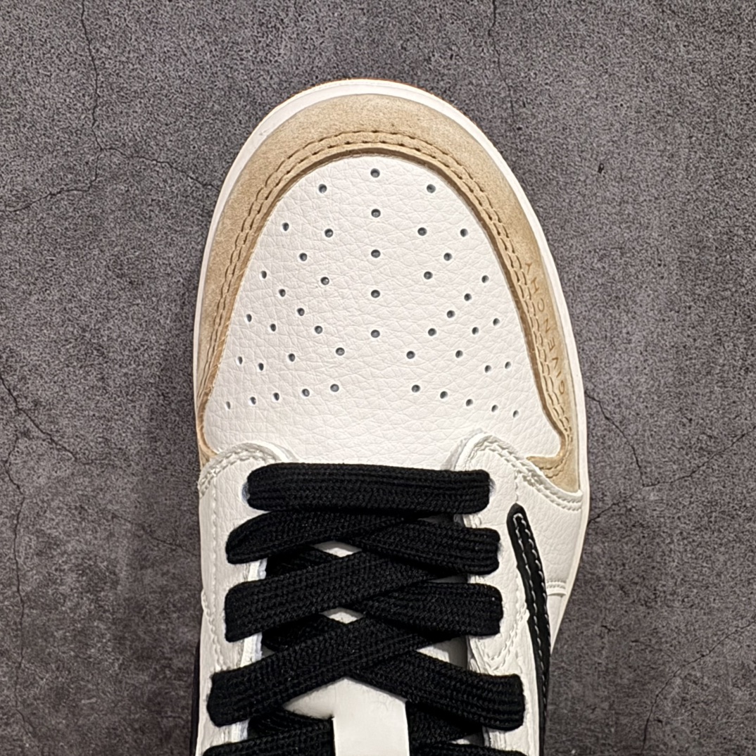 图片[5]-【定制版】Travis Scott x Fragment Design x Jordan Air Jordan 1 Low OG SP  “纪梵希联名——黑棕”  多方联名合作融合了Travis Scott 独特的音乐风格，藤原浩个性的设计风格以及Jordan品牌的经典元素 使其成为一双具有独特身份和价值的鞋子 清新而立体的外观加上联名标识更突出了其独特身份 这种配色方案显示出活力和时尚感 在视觉上引人注目  鞋身的质感和细腻的细节处理使其显得高端而格调十足  这款“倒钩”联名是设计与创意完美结合  融合多方的个性风格是一款备受瞩目的潮流鞋款  低帮休闲板鞋 定制鞋盒 大厂纯原品质出货 超高清洁度 皮料切割干净无任何毛边 细节完美 货号:XS3086-005n Size:36 36.5 37.5 38 38.5 39 40 40.5 41 42 42.5 43 44 44.5 45 编码：HXS320340-莆田鞋批发中心