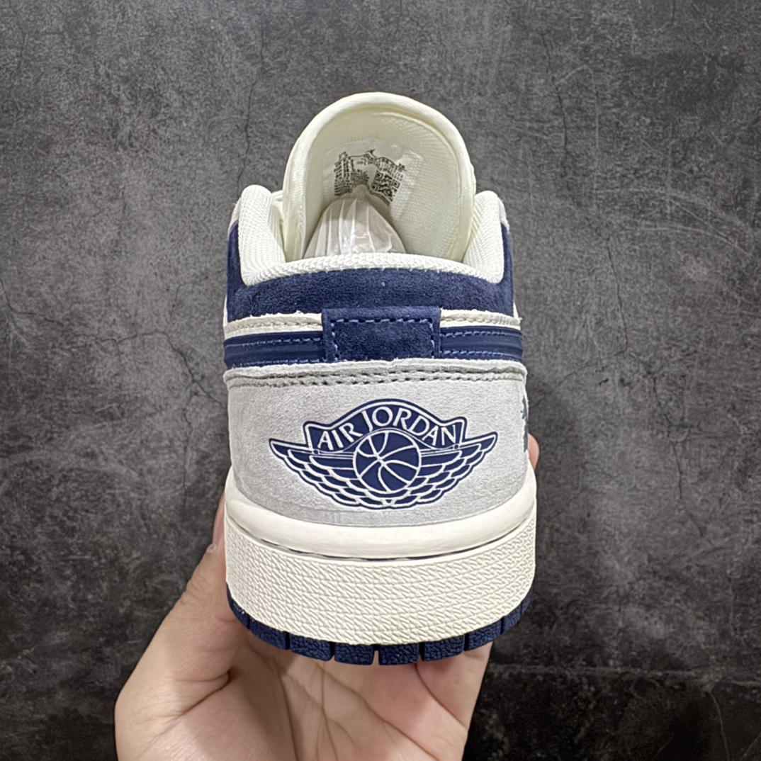 图片[4]-【定制版】Nike Jordan Air Jordan 1“北面联名——全猪八”蓝勾  高端定制 低帮 复古 减震 防滑 耐磨 篮球鞋  定制鞋盒 大厂纯原品质出货 超高清洁度 皮料切割干净无任何毛边 细节完美 货号：DM9188-010n Size:36 36.5 37.5 38 38.5 39 40 40.5 41 42 42.5 43 44 44.5 45 编码：HXS340360-莆田鞋批发中心