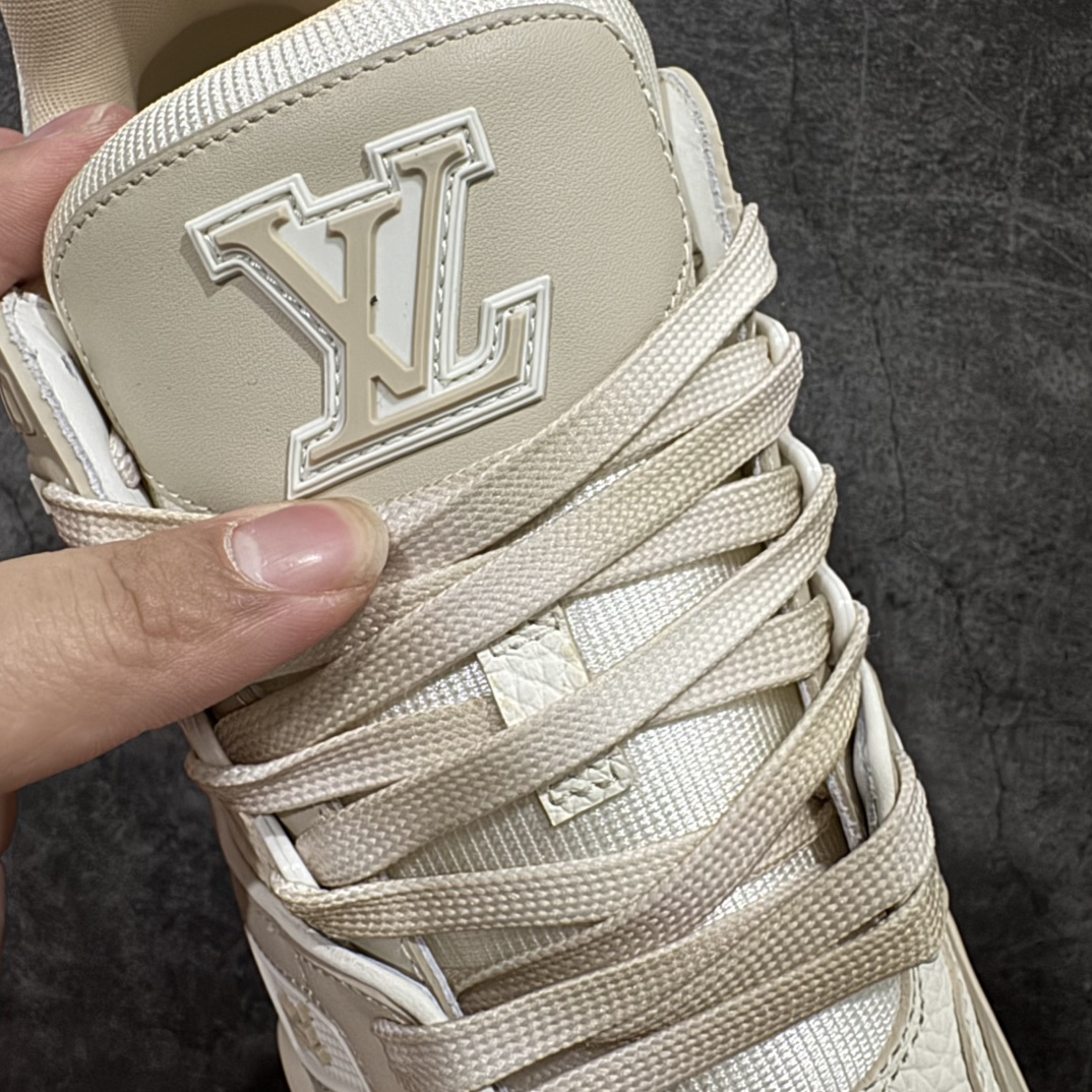 图片[7]-【佛山顶级超A版】Louis Vuitton LV Trainer系列本地仓库现货 当天可取n私人订单 专柜混卖零售专供n所有配色均为购买原版复刻n整体版型 皮料 市场独一无二后跟版型都可以自行对比[机智]吊打市场所有货n怒甩十条街，欢迎拿市场各大工厂的货来对比！n鞋舌烫金超正 压印程度秒杀市面90%以上的高端货n新配色陆续开发出货  尺码：39-45   编码：T1520550-莆田鞋批发中心