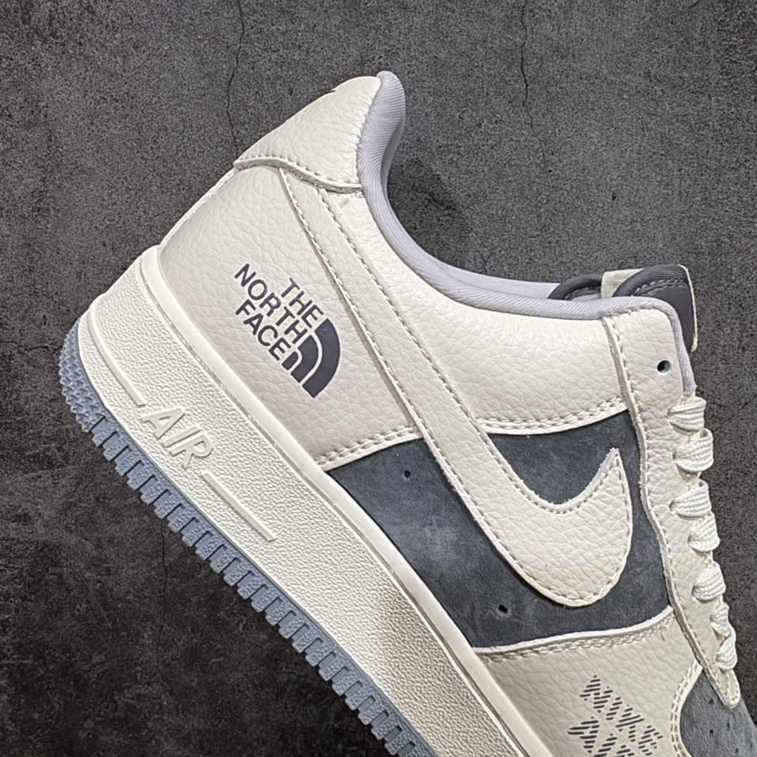 图片[7]-【公司级】海外限量发售 NIke Air Force 1 \’07 Low “北面联名–米白灰底”空军一号 低帮 运动鞋 休闲鞋 折边针车 工艺难度大 原楦头原纸板 原装鞋盒 定制五金配件 内置全掌气垫 原厂鞋底货号：DF0188-014 Size：36 36.5 37.5 38 38.5 39 40 40.5 41 42 42.5 43 44 44.5 45 编码：HXS310320-莆田鞋批发中心