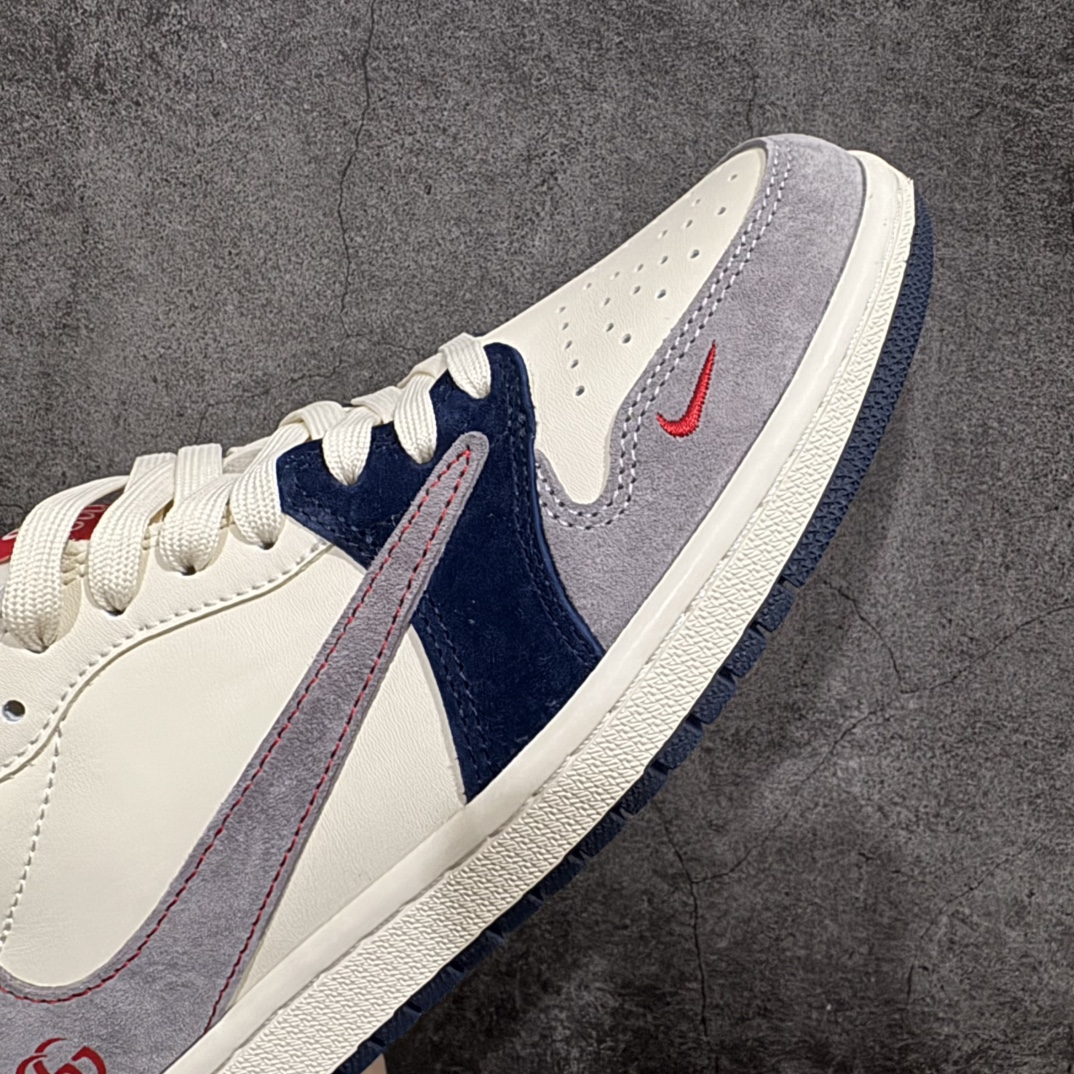 图片[6]-【定制版】Travis Scott x Fragment Design x Jordan Air Jordan 1 Low OG SP  “古驰联名——多色拼接”  多方联名合作融合了Travis Scott 独特的音乐风格，藤原浩个性的设计风格以及Jordan品牌的经典元素 使其成为一双具有独特身份和价值的鞋子 清新而立体的外观加上联名标识更突出了其独特身份 这种配色方案显示出活力和时尚感 在视觉上引人注目  鞋身的质感和细腻的细节处理使其显得高端而格调十足  这款“倒钩”联名是设计与创意完美结合  融合多方的个性风格是一款备受瞩目的潮流鞋款  低帮休闲板鞋 定制鞋盒 大厂纯原品质出货 超高清洁度 皮料切割干净无任何毛边 细节完美 货号:DM7866-039n Size:36 36.5 37.5 38 38.5 39 40 40.5 41 42 42.5 43 44 44.5 45 编码：HXS320340-莆田鞋批发中心