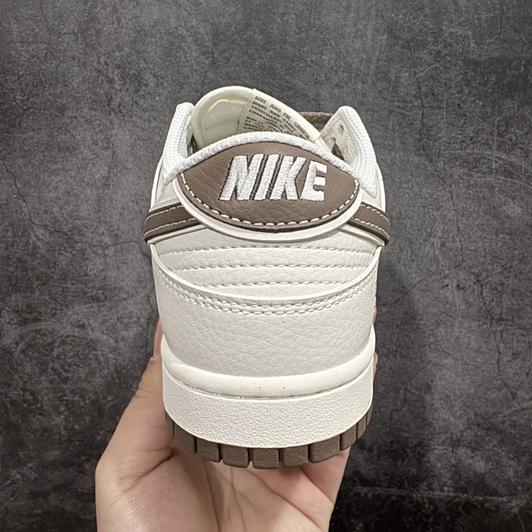 图片[4]-【定制版】Nike SB Dunk Low“ 石头岛Supreme联名——米白棕底”  周年高端定制 低帮休闲板鞋 定制鞋盒 大厂纯原品质出货 超高清洁度 皮料切割干净无任何毛边 细节完美 货号：BB9866-008n Size:36 36.5 37.5 38 38.5 39 40 40.5 41 42 42.5 43 44 44.5 45 编码：HXS320340-莆田鞋批发中心