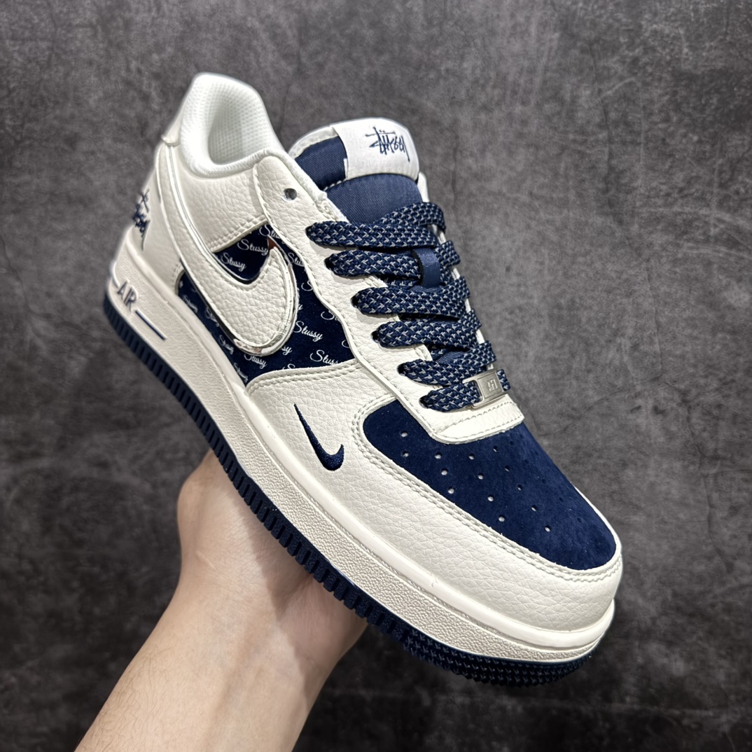 图片[3]-【公司级】海外限量发售NIke Air Force 1 \’07 Low “斯图西联名–米白黑英文”空军一号 低帮 运动鞋 休闲鞋 折边针车 工艺难度大 原楦头原纸板 原装鞋盒 定制五金配件 内置全掌气垫 原厂鞋底货号：XZ6188-728 尺码：36 36.5 37.5 38 38.5 39 40 40.5 41 42 42.5 43 44 44.5 45 编码：HXS310320-莆田鞋批发中心