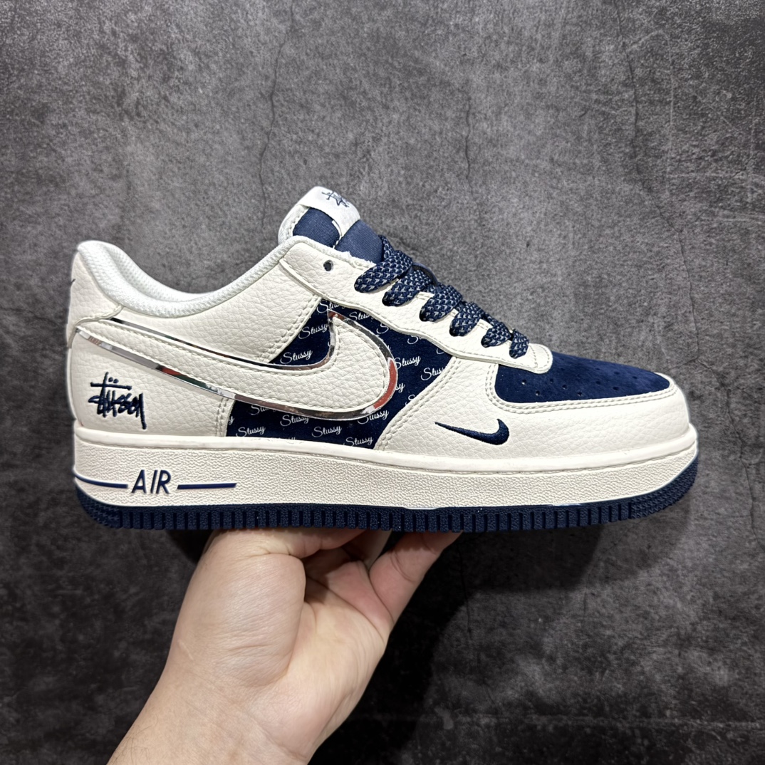 【公司级】海外限量发售NIke Air Force 1 \’07 Low “斯图西联名–米白黑英文”空军一号 低帮 运动鞋 休闲鞋 折边针车 工艺难度大 原楦头原纸板 原装鞋盒 定制五金配件 内置全掌气垫 原厂鞋底货号：XZ6188-728 尺码：36 36.5 37.5 38 38.5 39 40 40.5 41 42 42.5 43 44 44.5 45 编码：HXS310320-莆田鞋批发中心