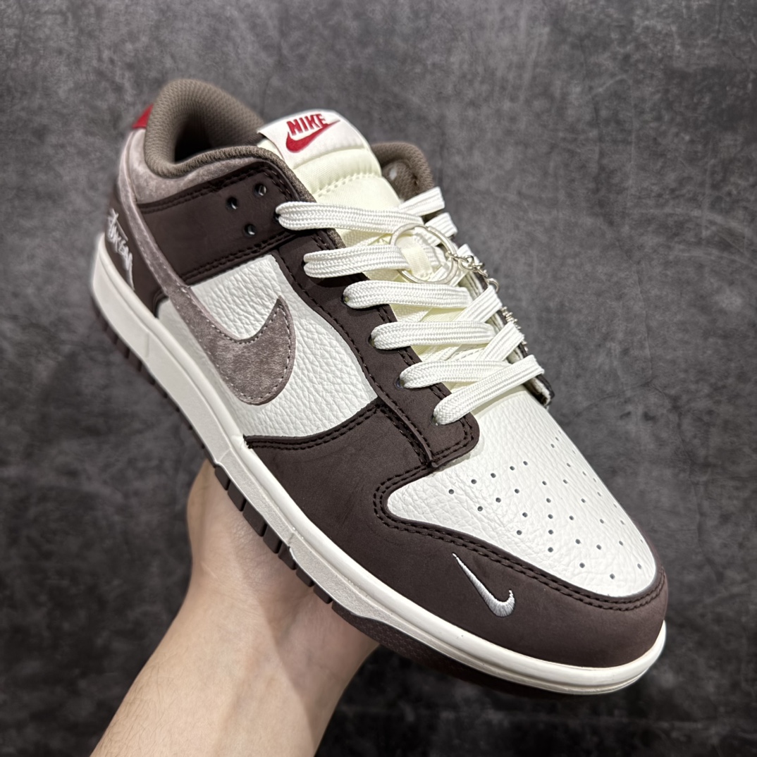 图片[3]-【定制版】Nike SB Dunk Low 米棕小钩n纯原大厂出品 极力推荐👏n原装头层材料 独家版型蒸餾加工n帶來的是更好的视觉和脚感体验n大厂纯原品质出货 清洁度 电绣工艺皮料切割干净无任何毛边 细节完美 官方货号：SF1029 408 尺码：36 36.5 37.5 38 38.5 39 40 40.5 41 42 42.5 43 44 44.5 45 编码：HXS320340-莆田鞋批发中心