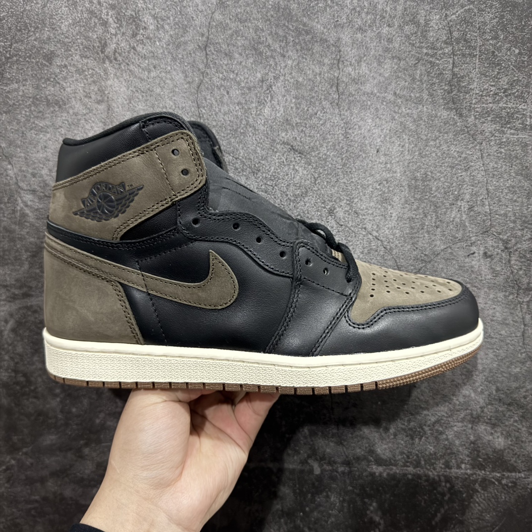 【PZ纯原福利】Air Jordan AJ1高帮特价n知名大厂出品n真正的全头层福利n之前也是市面认可的好货n整单全码五色！嘎嘎冲！ 尺码：36-47.5全码输出！ 编码：GQ220230-莆田鞋批发中心