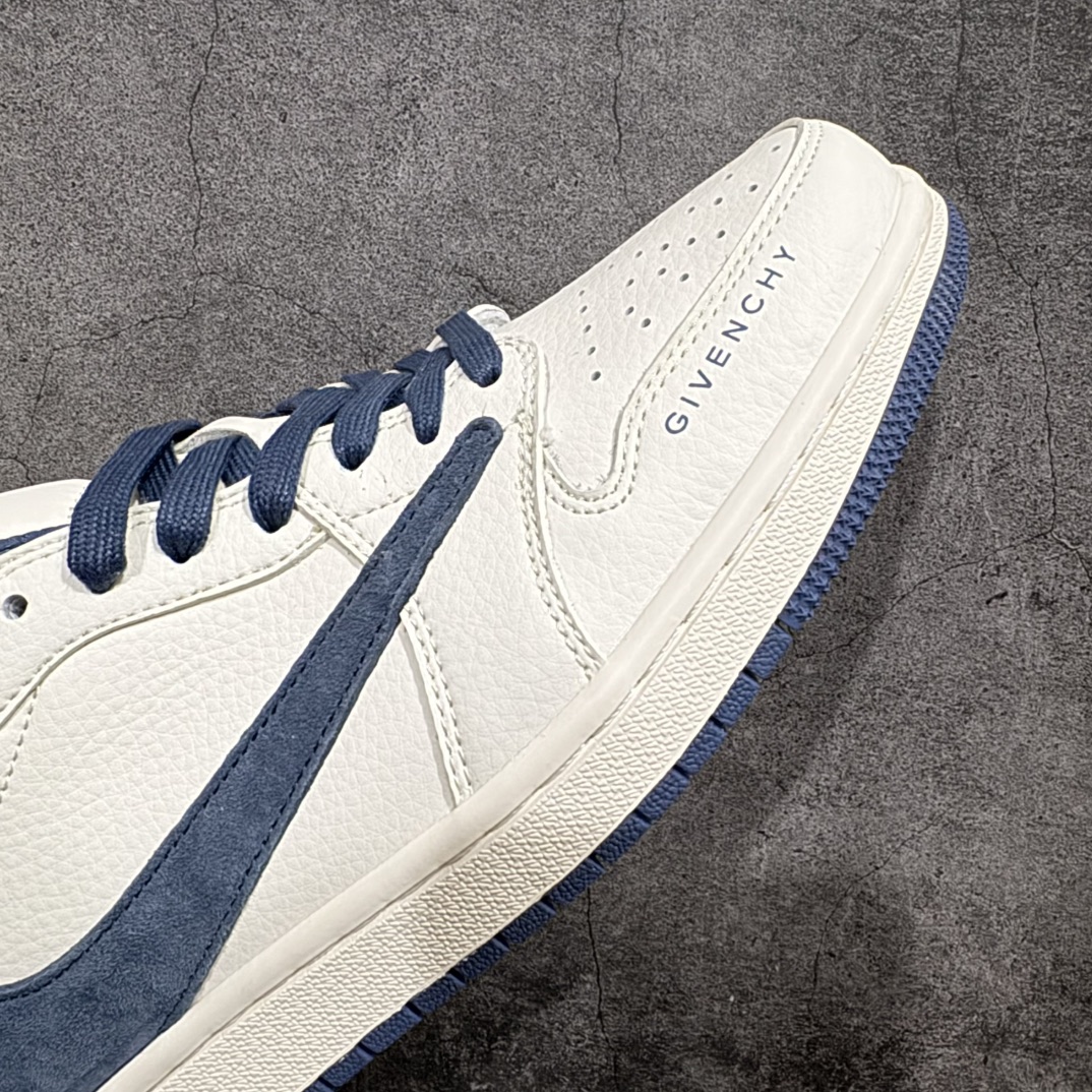 图片[6]-【定制版】Travis Scott x Fragment Design x Air Jordan 1 Low OG SP AJ1 纪梵希联名-米蓝勾蓝底 低帮文化休闲板鞋 LX1988-109rn#多方联名合作融合了Travis Scott 独特的音乐风格，藤原浩个性的设计风格以及Jordan品牌的经典元素 使其成为一双具有独特身份和价值的鞋子 清新而立体的外观加上联名标识更突出了其独特身份 这种配色方案显示出活力和时尚感 在视觉上引人注目  鞋身的质感和细腻的细节处理使其显得高端而格调十足  这款“倒钩”联名是设计与创意完美结合 融合多方的个性风格是一款备受瞩目的潮流鞋款r 尺码：36 36.5 37.5 38 38.5 39 40 40.5 41 42 42.5 43 44 44.5 45  编码：HXS320340-莆田鞋批发中心