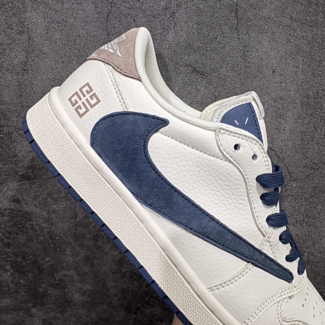 图片[7]-【定制版】Travis Scott x Fragment Design x Air Jordan 1 Low OG SP AJ1 纪梵希联名-米蓝勾蓝底 低帮文化休闲板鞋 LX1988-109rn#多方联名合作融合了Travis Scott 独特的音乐风格，藤原浩个性的设计风格以及Jordan品牌的经典元素 使其成为一双具有独特身份和价值的鞋子 清新而立体的外观加上联名标识更突出了其独特身份 这种配色方案显示出活力和时尚感 在视觉上引人注目  鞋身的质感和细腻的细节处理使其显得高端而格调十足  这款“倒钩”联名是设计与创意完美结合 融合多方的个性风格是一款备受瞩目的潮流鞋款r 尺码：36 36.5 37.5 38 38.5 39 40 40.5 41 42 42.5 43 44 44.5 45  编码：HXS320340-莆田鞋批发中心