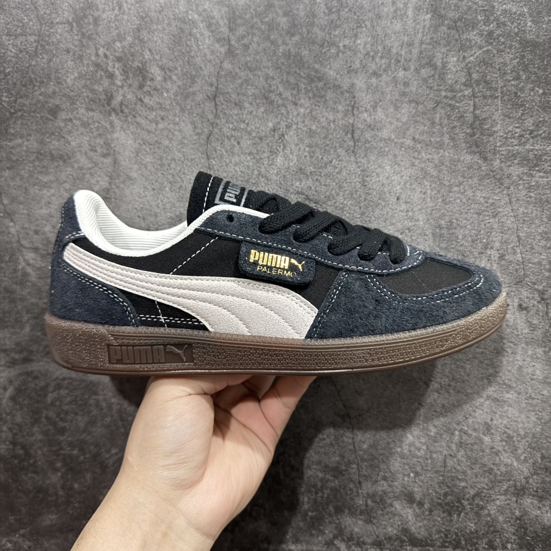 【公司级】Puma Palermo OG经典休闲板鞋n彪马 防滑耐磨低帮德训板鞋n孔眼底座和脚趾凸起由绒面革材料制成支持侧踏时的踏步工作脚背和侧板采用尼龙网布即使在健身房等使用环境中也能确保透气性像吸盘一样的设计是为了提高体育馆表面的抓地力性能 官方货号: 396464-01 尺码: 36 36.5 37.5 38 38.5 39 40 40.5 41 42 42.5 43 44 44.5 45 编码：CC200220-莆田鞋批发中心