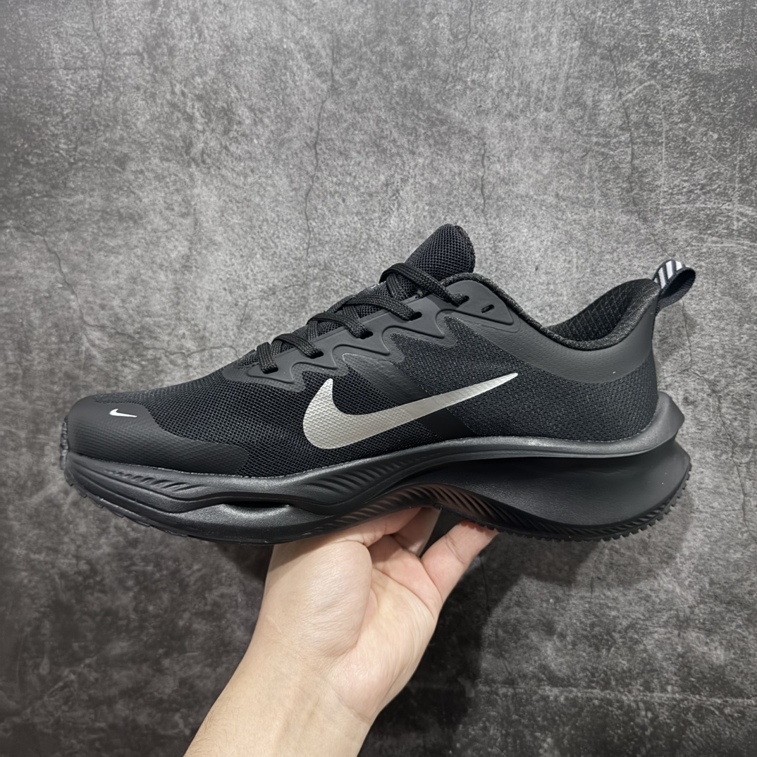 图片[2]-【公司级】NIKE ZOOM PLUS 全新跑鞋n采用密度更高的材料n而且去除了前一代中操作的支撑 撑条设计n兼顾迅疾外观和稳固脚感n后跟覆面和中足动态支撑巧妙融合n缔造稳定顺畅的迈步体验 官方货号：CK4318 008 尺码：36-44无半码 编码：CC260280-莆田鞋批发中心