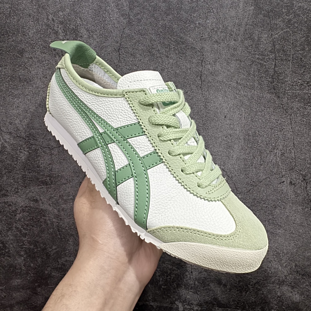 图片[3]-【MOK纯原】Asics Onitsuka Tiger MEXICO 66 亚瑟士鬼冢虎复古经典板鞋n市场最强版本 每个配色均购入原鞋校对 真正原厂头层牛皮 如假包赔 纹路、色泽、皮心颜色 质感百分百还原 海外订单工厂出品 超成熟稳定的做工品控 原装全套纸板楦头开发 原汁原味 完美呈现版型 私模正确鞋底咬花纹路 一比一鞋头弧度高度鞋身弧度 绝不口嗨 细节品控鞋型随意秒杀市面 原档咬花纹路私模大底 一个单元有六个三角形 总体形拼接呈现花瓣状 官方四联吊牌 原装Ortholite轻量化鞋垫 原盒原配 质保卡 说明书 钢印防尘纸  纸板中底带钢印 乳胶组合鞋垫 支持全方位的对比专柜 产品从款式颜色造型上体现出追求舒适和细节的完美 鞋类更是推崇手工制作的严谨与完美 融舒适性与可穿性的设计风格 注重细节的完美和别致魅力 既保持稳重 又不失轻松的时尚感 尺码：36 37 37.5 38 39 39.5 40 40.5 41.5 42 42.5 43.5 44 45 46 编码：WE230260-莆田鞋批发中心