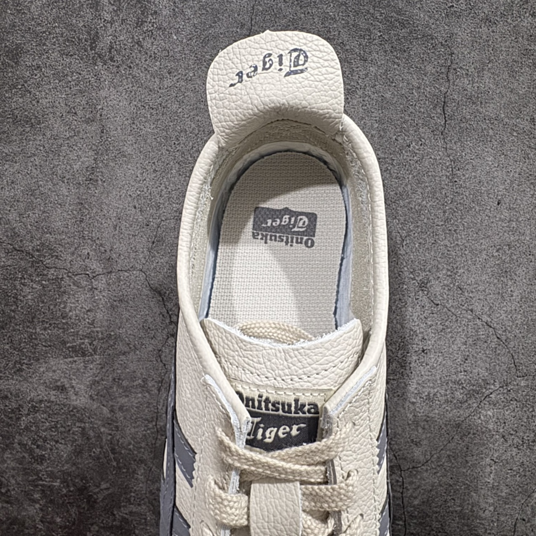 图片[8]-【MOK纯原】Asics Onitsuka Tiger MEXICO 66 亚瑟士鬼冢虎复古经典板鞋 市场最强版本 每个配色均购入原鞋校对 真正原厂头层牛皮 如假包赔 纹路、色泽、皮心颜色 质感百分百还原 海外订单工厂出品 超成熟稳定的做工品控 原装全套纸板楦头开发 原汁原味 完美呈现版型 私模正确鞋底咬花纹路 一比一鞋头弧度高度鞋身弧度 绝不口嗨 细节品控鞋型随意秒杀市面 原档咬花纹路私模大底 一个单元有六个三角形 总体形拼接呈现花瓣状 官方四联吊牌 原装Ortholite轻量化鞋垫 原盒原配 质保卡 说明书 钢印防尘纸 纸板中底带钢印 乳胶组合鞋垫 支持全方位的对比专柜 产品从款式颜色造型上体现出追求舒适和细节的完美 鞋类更是推崇手工制作的严谨与完美 融舒适性与可穿性的设计风格 注重细节的完美和别致魅力 既保持稳重 又不失轻松的时尚感 尺码：36 37 37.5 38 39 39.5 40 40.5 41.5 42 42.5 43.5 44 45 46-选品中心