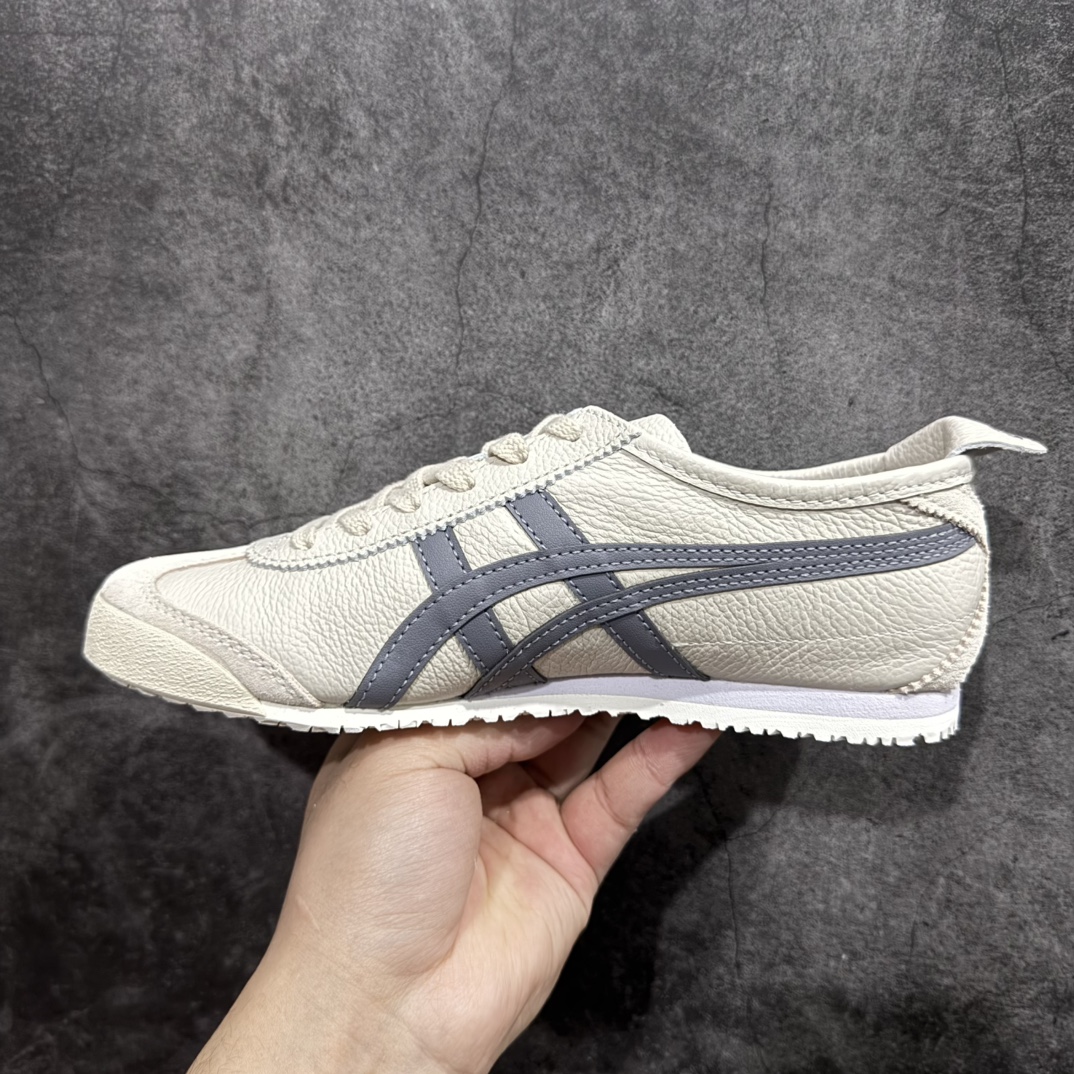 图片[2]-【MOK纯原】Asics Onitsuka Tiger MEXICO 66 亚瑟士鬼冢虎复古经典板鞋 市场最强版本 每个配色均购入原鞋校对 真正原厂头层牛皮 如假包赔 纹路、色泽、皮心颜色 质感百分百还原 海外订单工厂出品 超成熟稳定的做工品控 原装全套纸板楦头开发 原汁原味 完美呈现版型 私模正确鞋底咬花纹路 一比一鞋头弧度高度鞋身弧度 绝不口嗨 细节品控鞋型随意秒杀市面 原档咬花纹路私模大底 一个单元有六个三角形 总体形拼接呈现花瓣状 官方四联吊牌 原装Ortholite轻量化鞋垫 原盒原配 质保卡 说明书 钢印防尘纸 纸板中底带钢印 乳胶组合鞋垫 支持全方位的对比专柜 产品从款式颜色造型上体现出追求舒适和细节的完美 鞋类更是推崇手工制作的严谨与完美 融舒适性与可穿性的设计风格 注重细节的完美和别致魅力 既保持稳重 又不失轻松的时尚感 尺码：36 37 37.5 38 39 39.5 40 40.5 41.5 42 42.5 43.5 44 45 46-选品中心