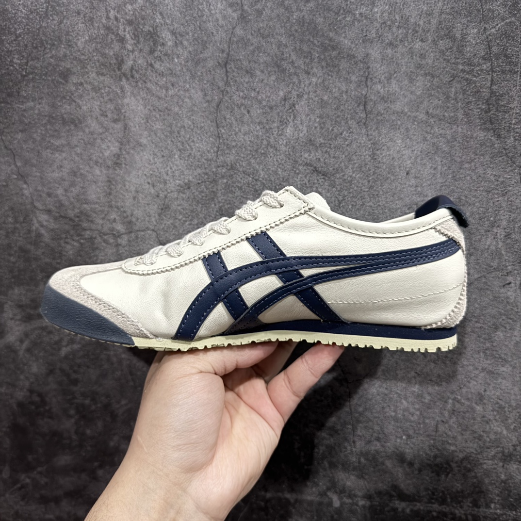 图片[2]-【MOK纯原】Asics Onitsuka Tiger MEXICO 66 亚瑟士鬼冢虎复古经典板鞋n市场最强版本 每个配色均购入原鞋校对 真正原厂头层牛皮 如假包赔 纹路、色泽、皮心颜色 质感百分百还原 海外订单工厂出品 超成熟稳定的做工品控 原装全套纸板楦头开发 原汁原味 完美呈现版型 私模正确鞋底咬花纹路 一比一鞋头弧度高度鞋身弧度 绝不口嗨 细节品控鞋型随意秒杀市面 原档咬花纹路私模大底 一个单元有六个三角形 总体形拼接呈现花瓣状 官方四联吊牌 原装Ortholite轻量化鞋垫 原盒原配 质保卡 说明书 钢印防尘纸  纸板中底带钢印 乳胶组合鞋垫 支持全方位的对比专柜 产品从款式颜色造型上体现出追求舒适和细节的完美 鞋类更是推崇手工制作的严谨与完美 融舒适性与可穿性的设计风格 注重细节的完美和别致魅力 既保持稳重 又不失轻松的时尚感 尺码：36 37 37.5 38 39 39.5 40 40.5 41.5 42 42.5 43.5 44 45 46 编码：WE230260-莆田鞋批发中心