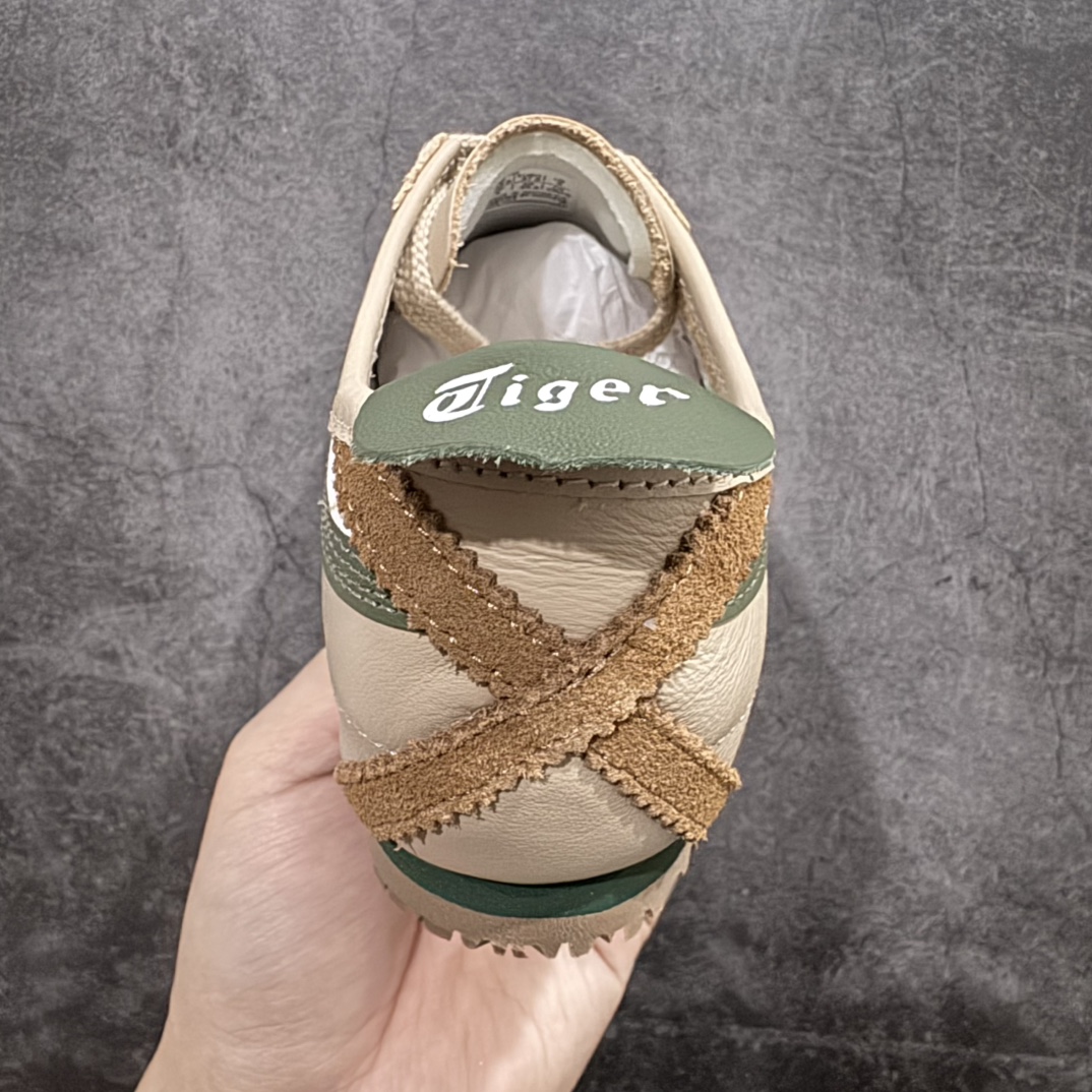 图片[4]-【MOK纯原】Asics Onitsuka Tiger MEXICO 66 亚瑟士鬼冢虎复古经典板鞋n市场最强版本 每个配色均购入原鞋校对 真正原厂头层牛皮 如假包赔 纹路、色泽、皮心颜色 质感百分百还原 海外订单工厂出品 超成熟稳定的做工品控 原装全套纸板楦头开发 原汁原味 完美呈现版型 私模正确鞋底咬花纹路 一比一鞋头弧度高度鞋身弧度 绝不口嗨 细节品控鞋型随意秒杀市面 原档咬花纹路私模大底 一个单元有六个三角形 总体形拼接呈现花瓣状 官方四联吊牌 原装Ortholite轻量化鞋垫 原盒原配 质保卡 说明书 钢印防尘纸  纸板中底带钢印 乳胶组合鞋垫 支持全方位的对比专柜 产品从款式颜色造型上体现出追求舒适和细节的完美 鞋类更是推崇手工制作的严谨与完美 融舒适性与可穿性的设计风格 注重细节的完美和别致魅力 既保持稳重 又不失轻松的时尚感 尺码：36 37 37.5 38 39 39.5 40 40.5 41.5 42 42.5 43.5 44 45 46 编码：WE230260-莆田鞋批发中心