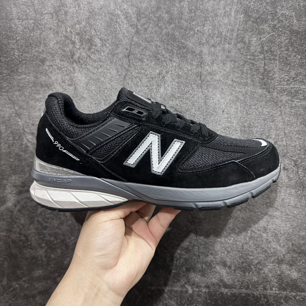 【K版纯原】New Balance NB990V5 新百伦复古舒适网布织物合成革减震防滑耐磨低帮休闲跑步鞋 M990BK5nn目前市场最优版 正确组合底n此款990V5搭载个性TPU 增加机能美 更有保护性 采用罗马数字V在后跟处表示第五代更有象征意义 鞋头结构做减法更年轻、更时尚 超级柔软的鞋垫设计 带来舒适升级的足感 Ndurance的抗磨大底更耐穿 更牢固摩登美学注入整体鞋身的设计 细节全面进化 使结构更新颖时尚 尺码：36 37 37.5 38 38.5 39 40 40.5 41.5 42 42.5 43 44 44.5 45 编码：HXS270300-莆田鞋批发中心