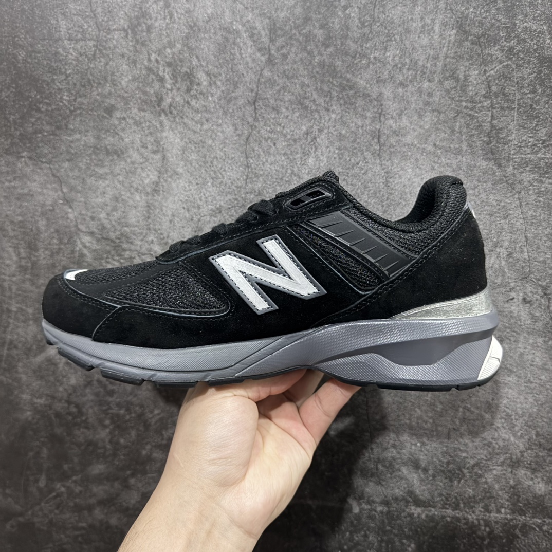 图片[2]-【K版纯原】New Balance NB990V5 新百伦复古舒适网布织物合成革减震防滑耐磨低帮休闲跑步鞋 M990BK5nn目前市场最优版 正确组合底n此款990V5搭载个性TPU 增加机能美 更有保护性 采用罗马数字V在后跟处表示第五代更有象征意义 鞋头结构做减法更年轻、更时尚 超级柔软的鞋垫设计 带来舒适升级的足感 Ndurance的抗磨大底更耐穿 更牢固摩登美学注入整体鞋身的设计 细节全面进化 使结构更新颖时尚 尺码：36 37 37.5 38 38.5 39 40 40.5 41.5 42 42.5 43 44 44.5 45 编码：HXS270300-莆田鞋批发中心